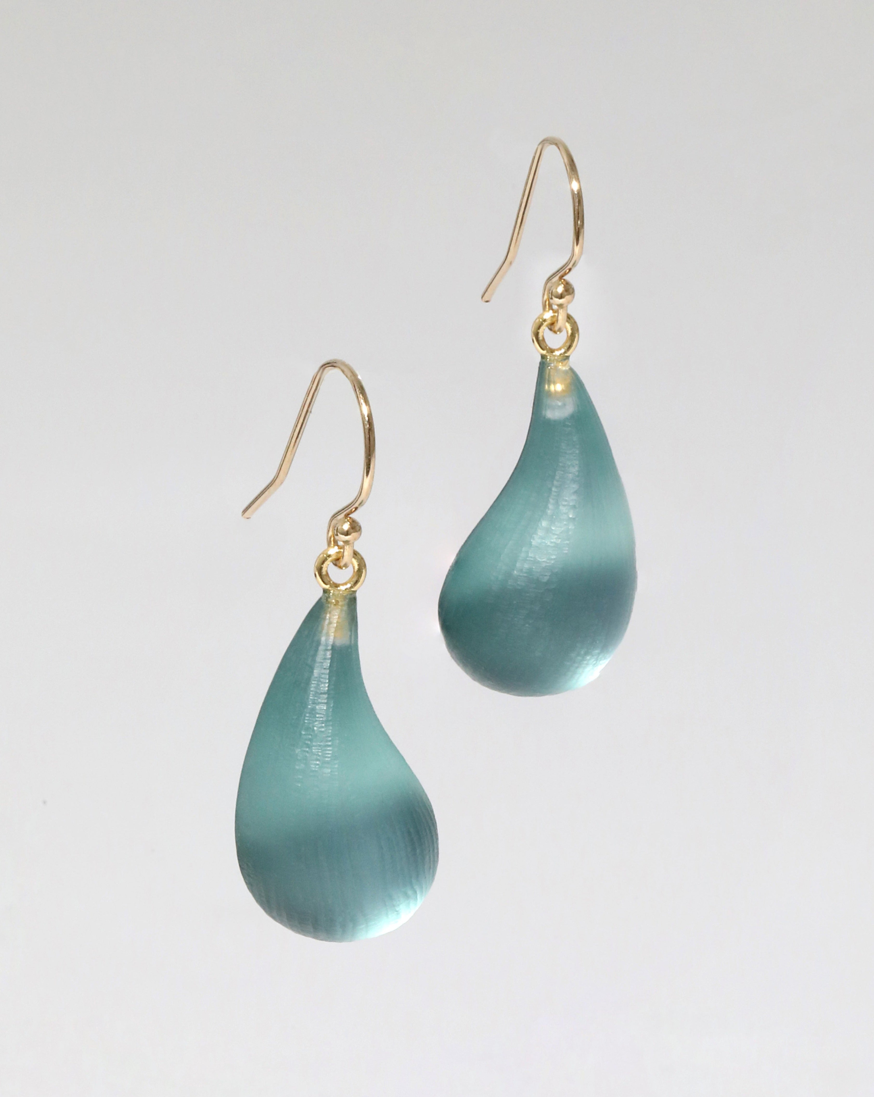 Teal Blue Lucite Dewdrop Earring | Alexis Bittar