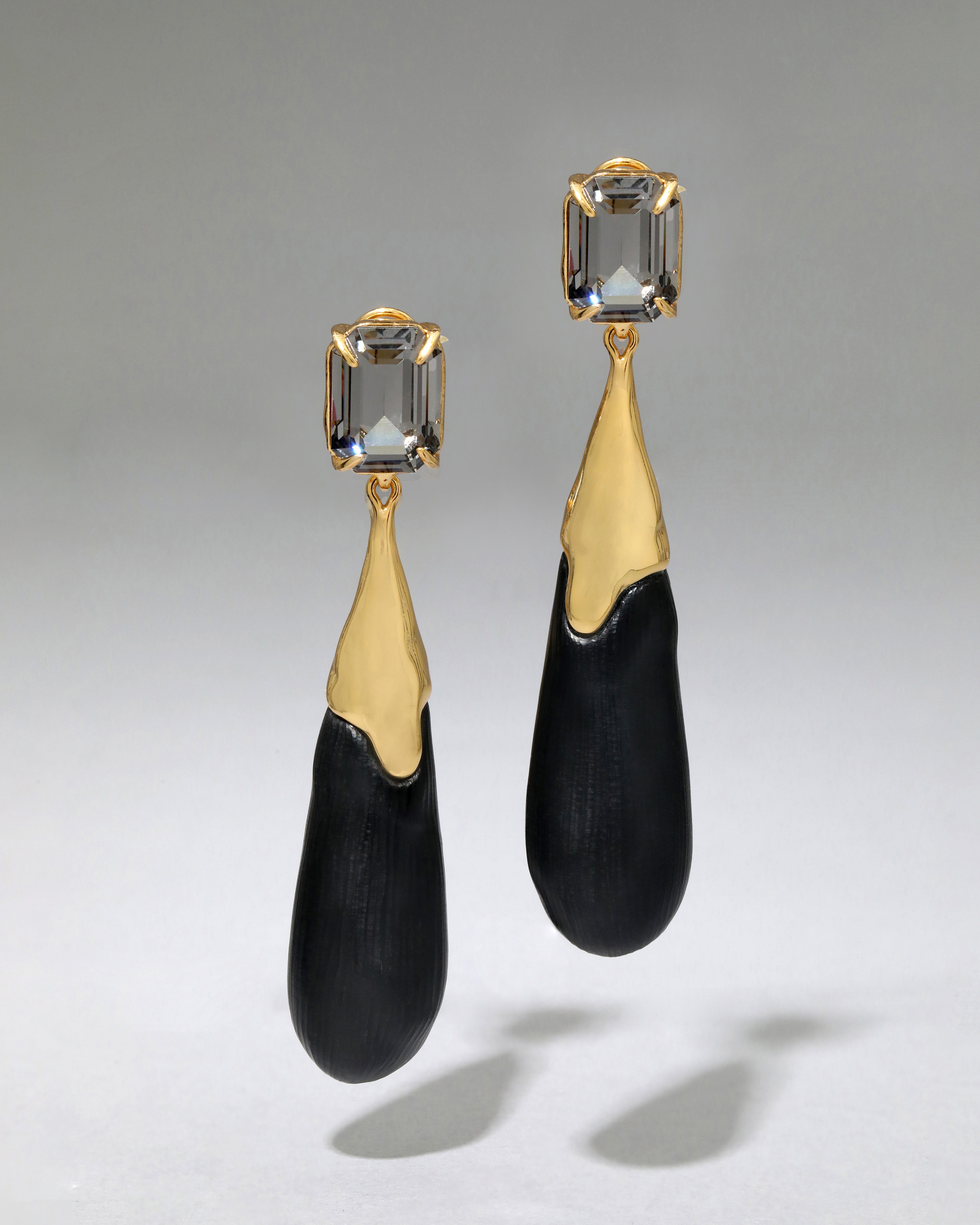 Drops 304 Stainless Steel Square 18K Gold Plated Drop Earrings at ₹ 146/pair in New Delhi Drops 304 Stainless Steel Square 18K Gold Plated Drop Earrings at ₹ 146/pair in New Delhi