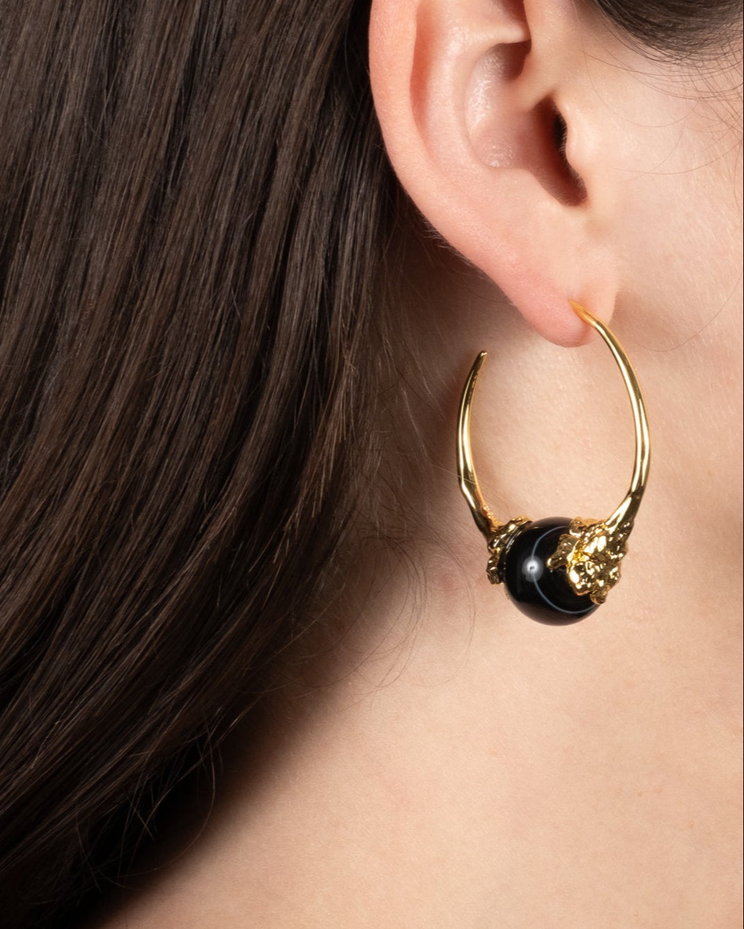 Brut Gold Capped Black Agate Hoop Earring - Photo 2