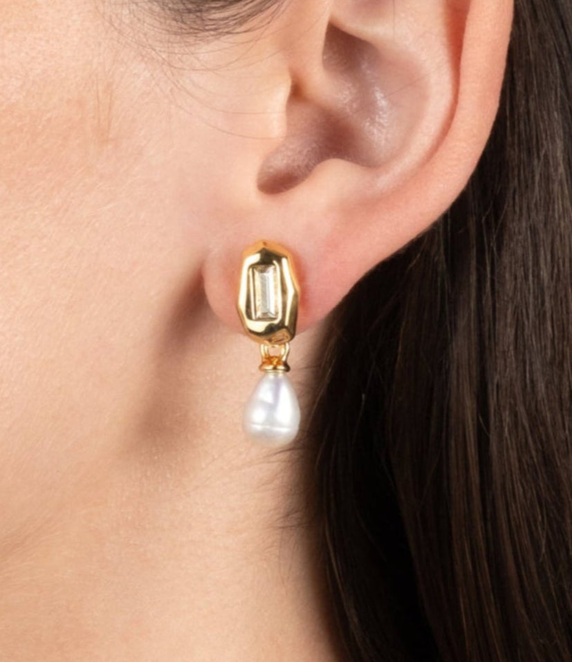Crystal Freshwater Pearl Drop Earring - Photo 2