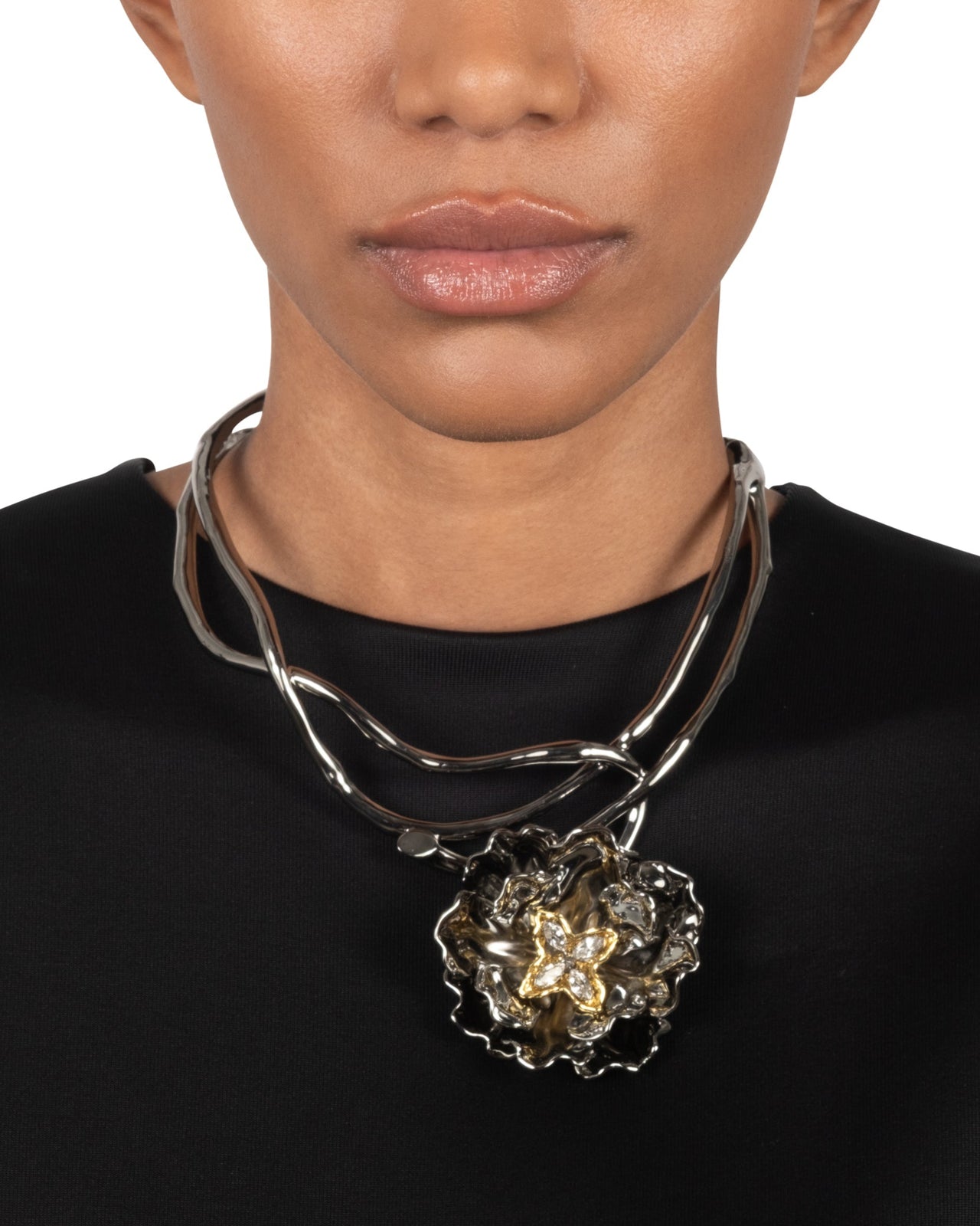 Jardin Noir Rose Collar Necklace - Photo 2