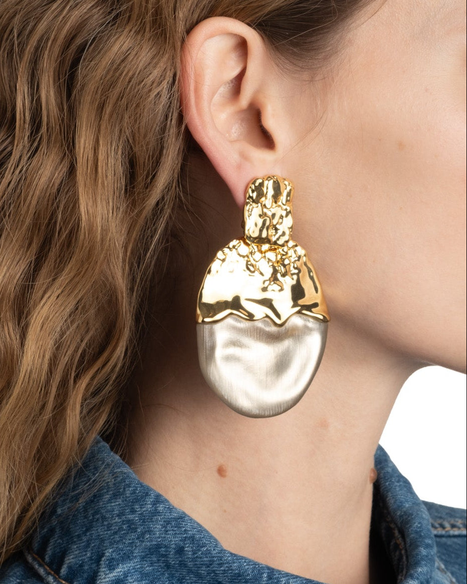 Lucite Brutalist Gilded Disc Clip Earring- Warm Grey - Photo 2