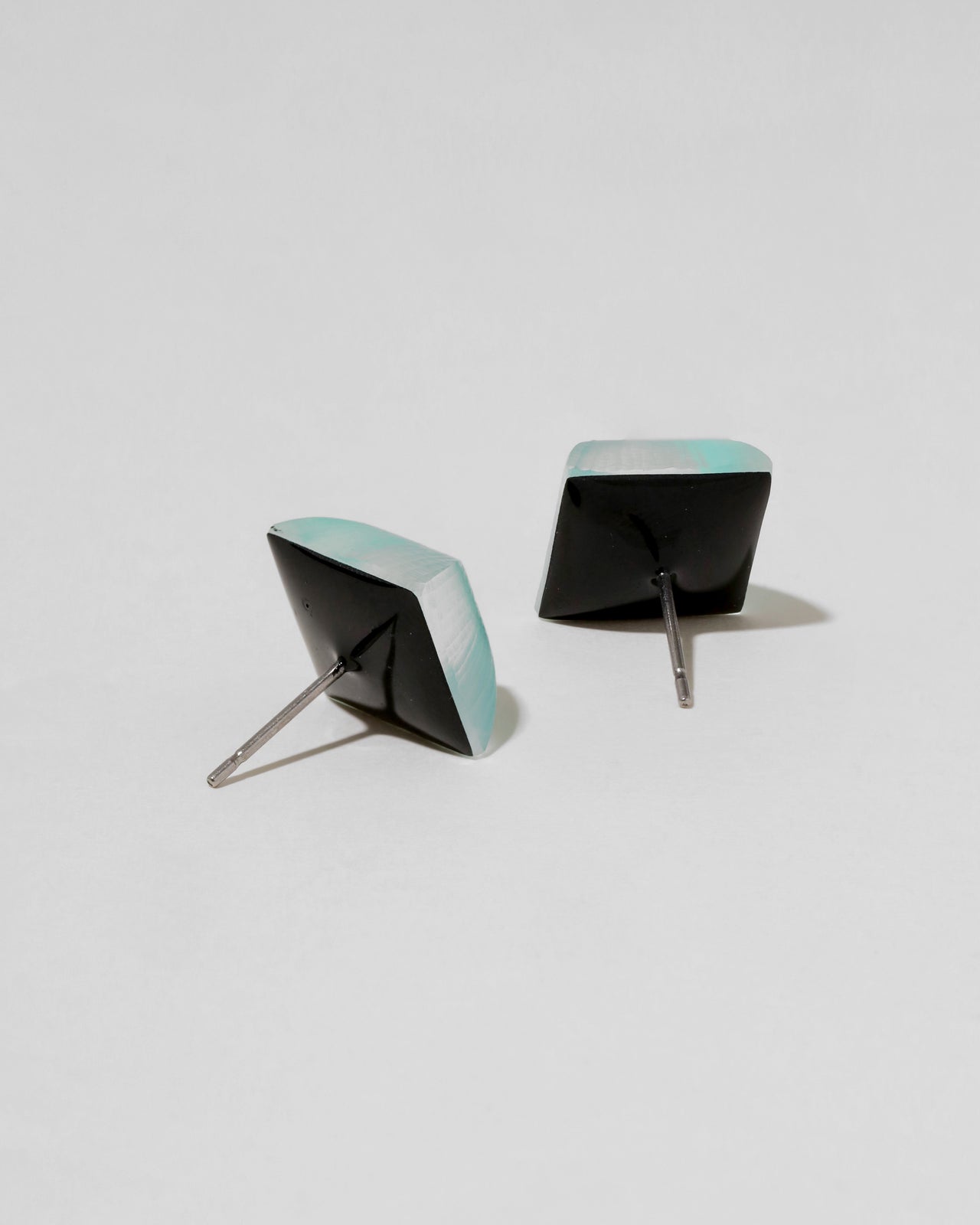 Pyramid Post Lucite Earring- Electric Mint - Photo 2