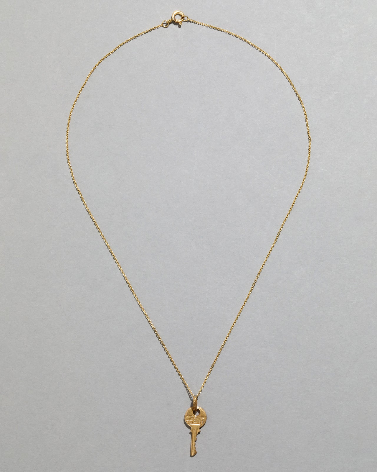 Vintage 1970s 18k Gold Key Pendant Necklace - Photo 2