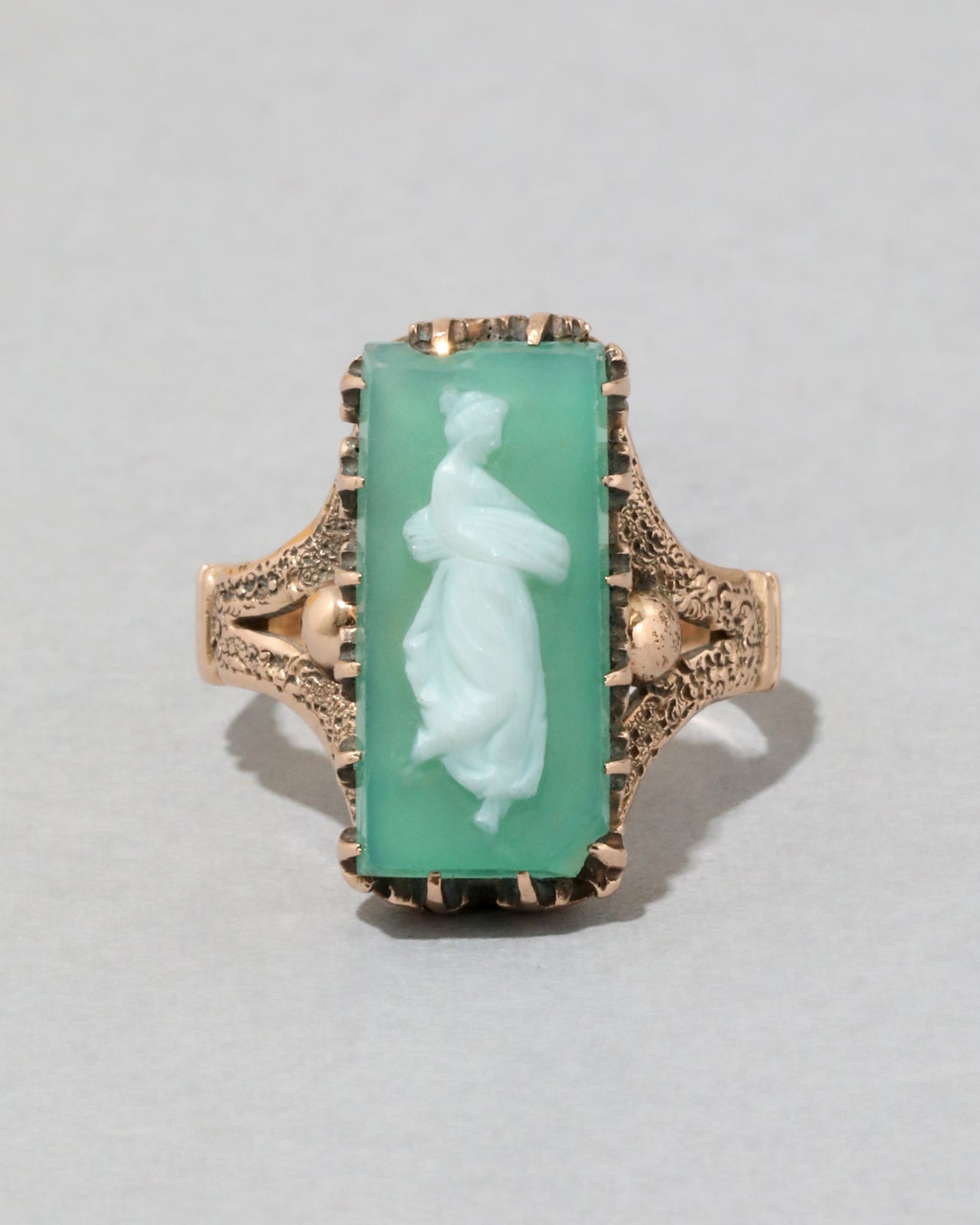 Antique Victorian 14k Gold Green & White Onyx Cameo Ring - Photo 2