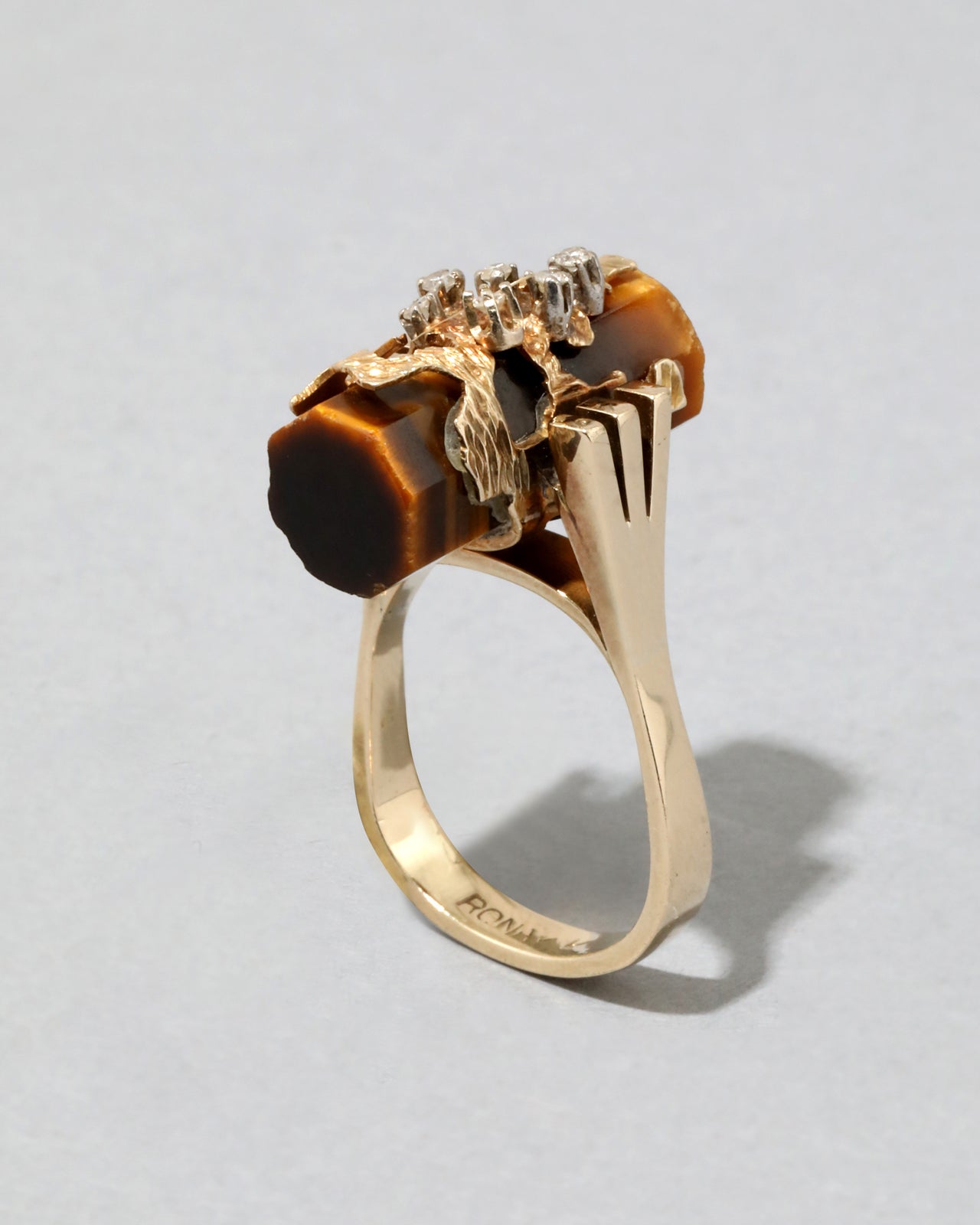 Vintage 1960s 14k Gold Diamond & Tigers Eye Ronay Ring - Photo 2