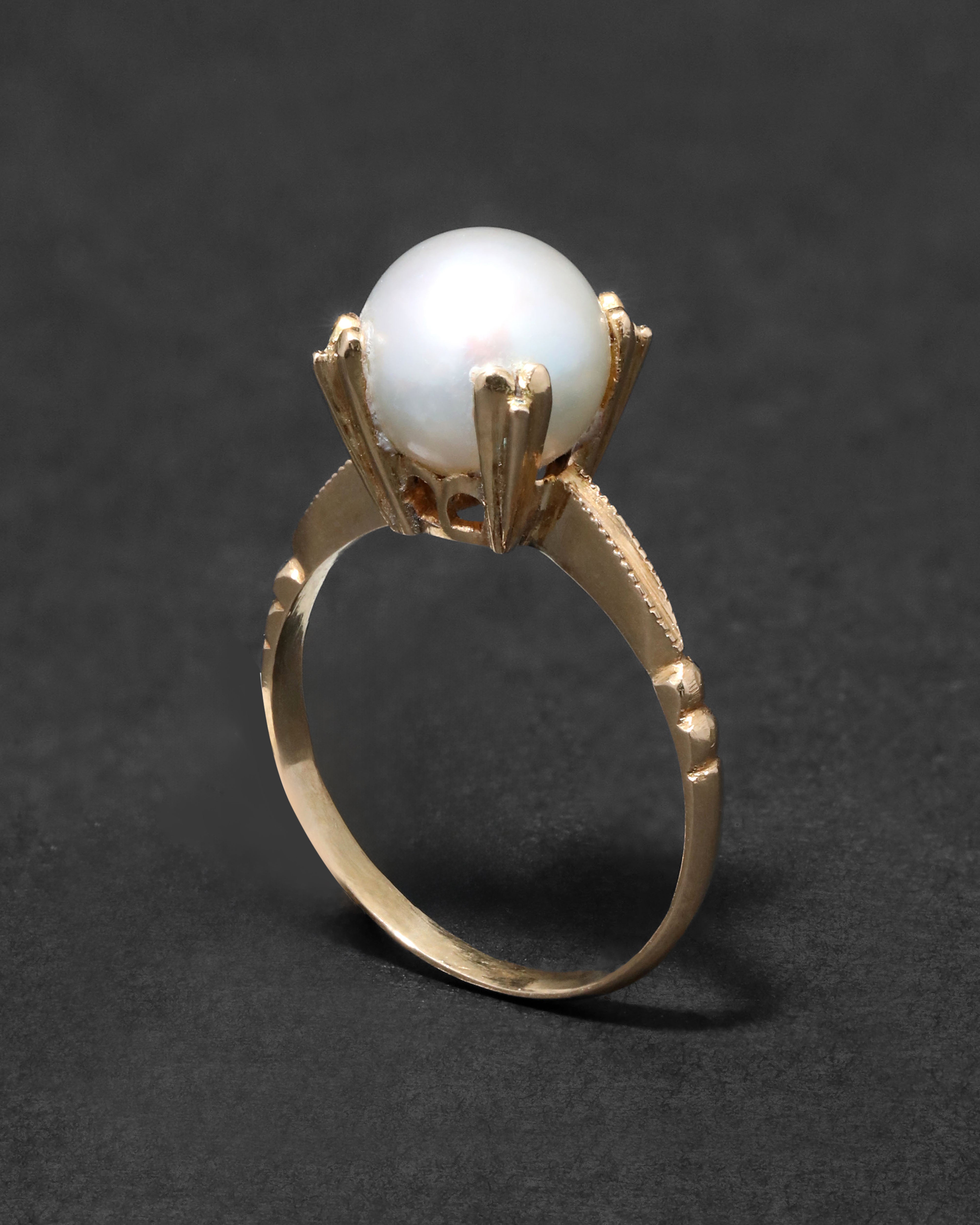 Vintage 1960s 18k Gold & Prong Set Natural Pearl Ring