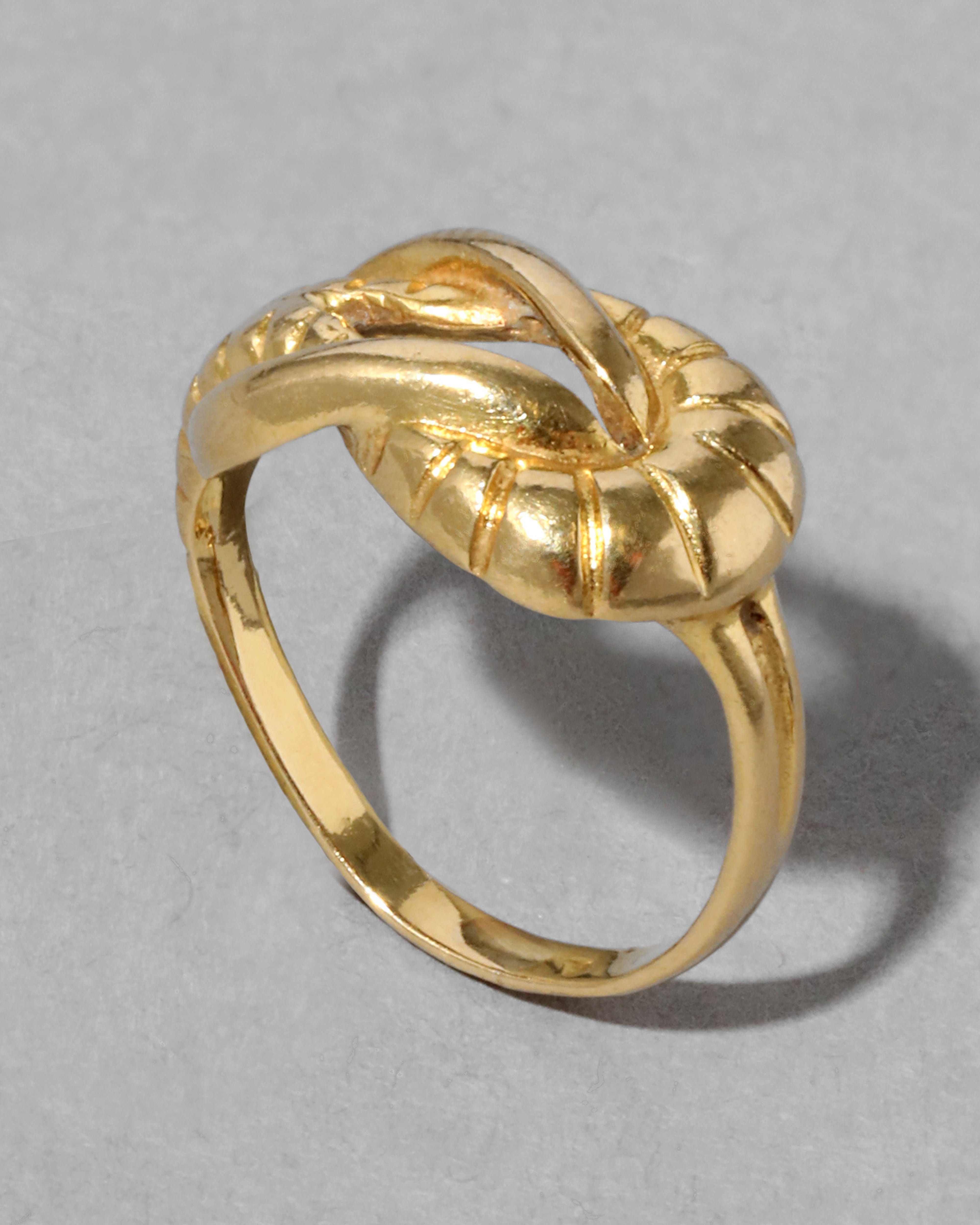 Vintage 1950s 18k Gold Handmade Lovers Knot Ring