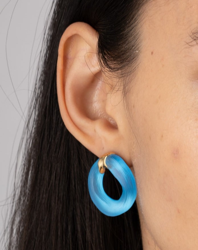 Lucite Molten Curb Link Post Earring- Neon Blue - Photo 2