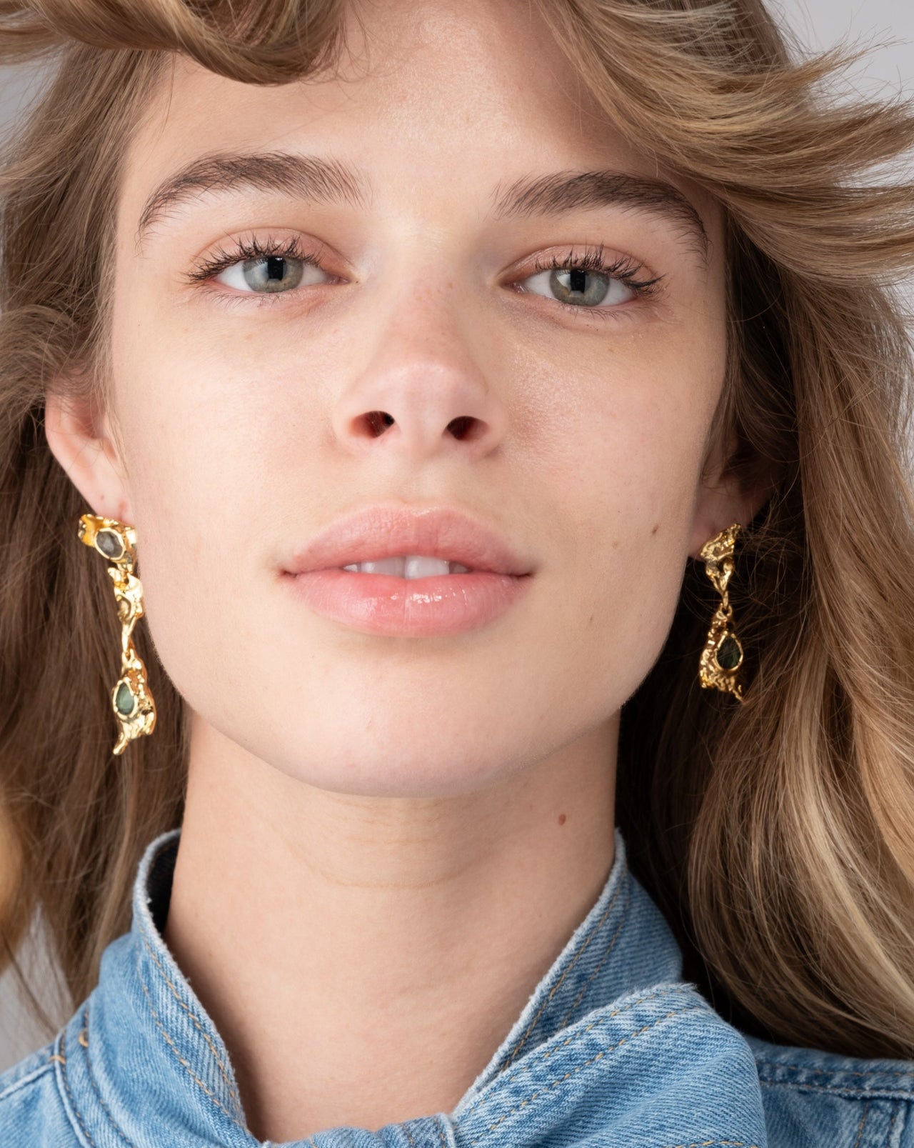 Brut Gold Asymmetrical Post Earring - Photo 2