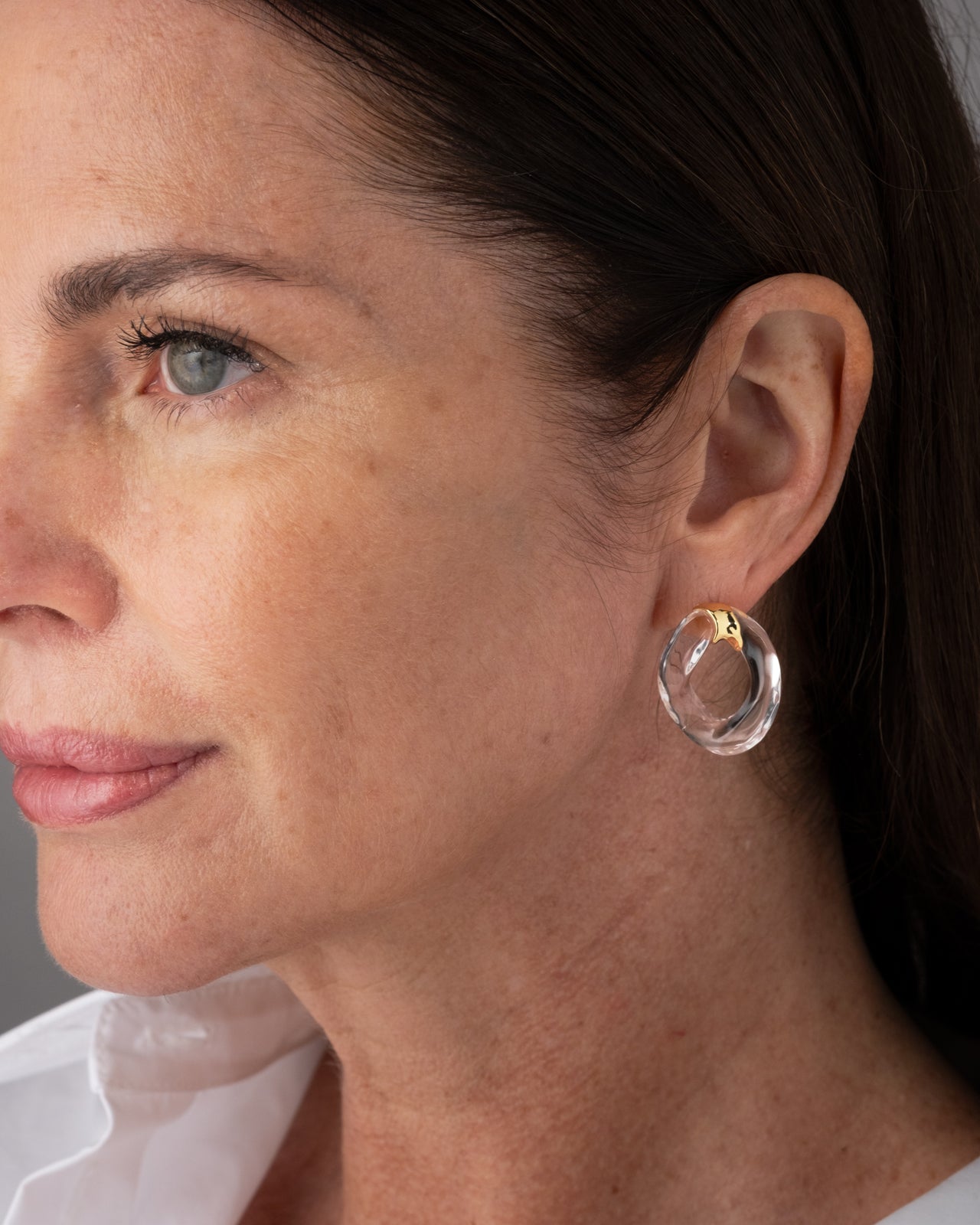 Lucite Molten Curb Link Post Earring - Clear - Photo 2