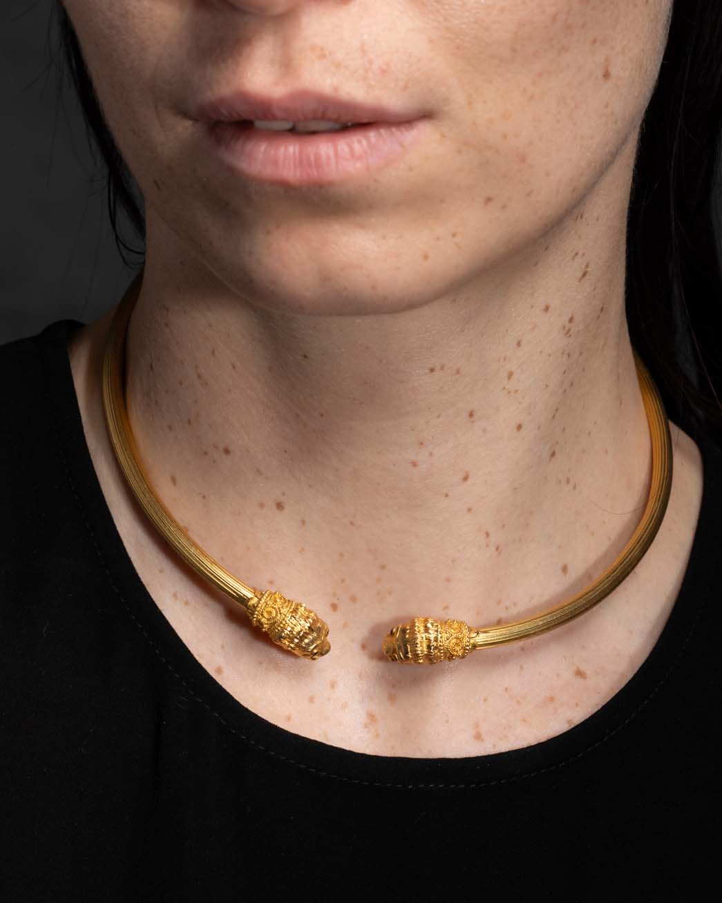 Vintage 1980s Chimera Zolotas 18k Gold Ruby Eye Choker - Photo 2