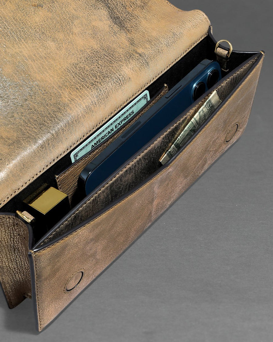 Round Stone Handle Clutch