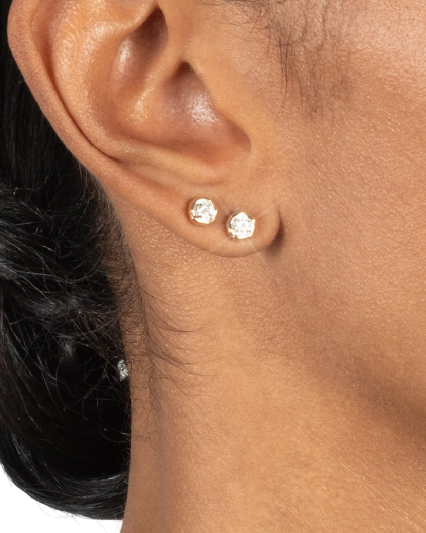14k Gold Asterales Diamond Stud Earring - Photo 2