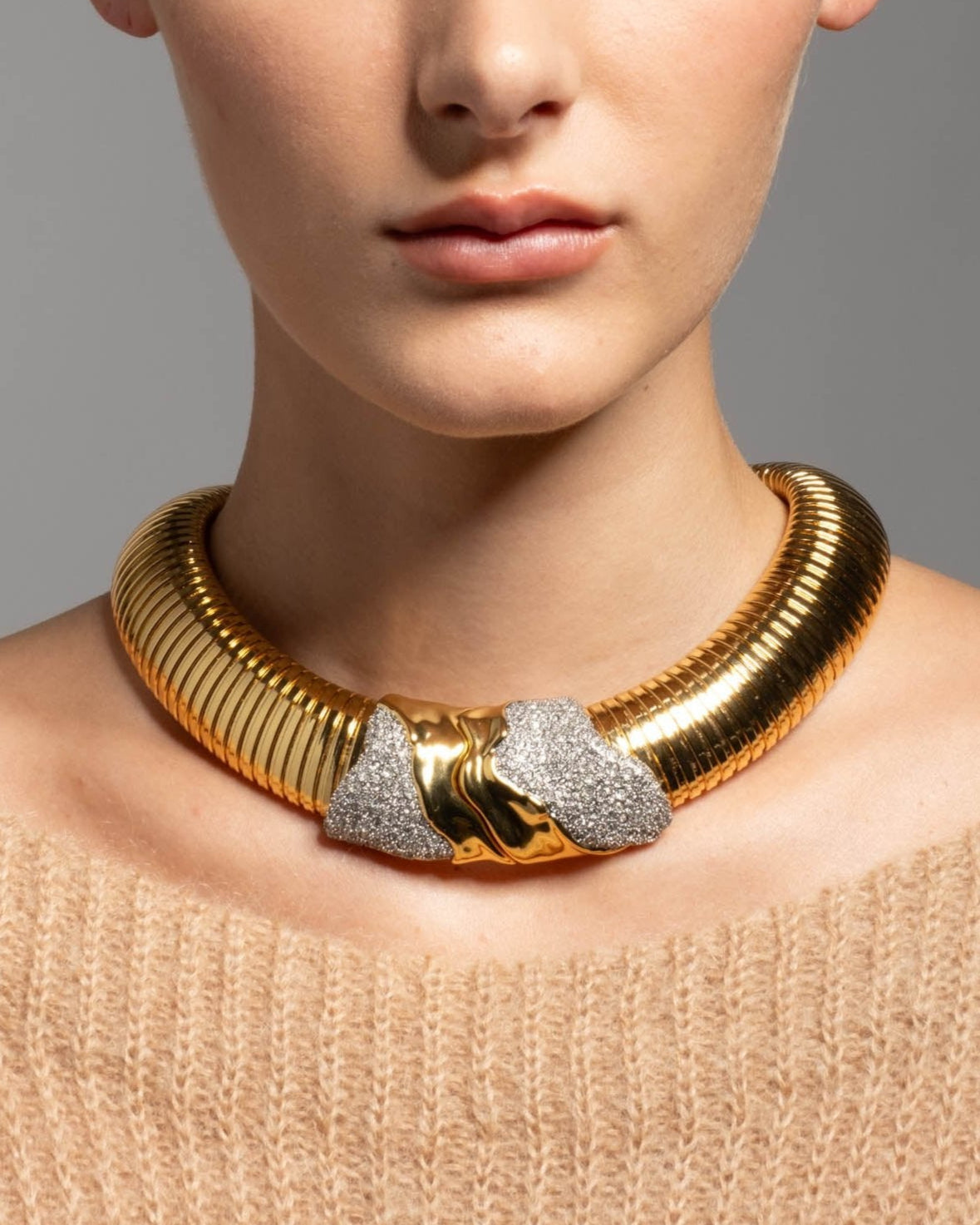 Solanales Gold Tubogas Collar Necklace - Photo 2
