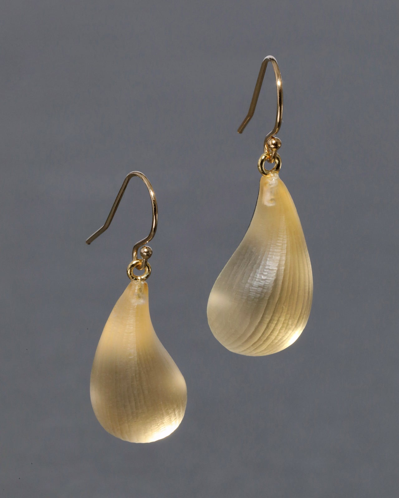 Lucite Dewdrop Earring- Gold - Photo 2
