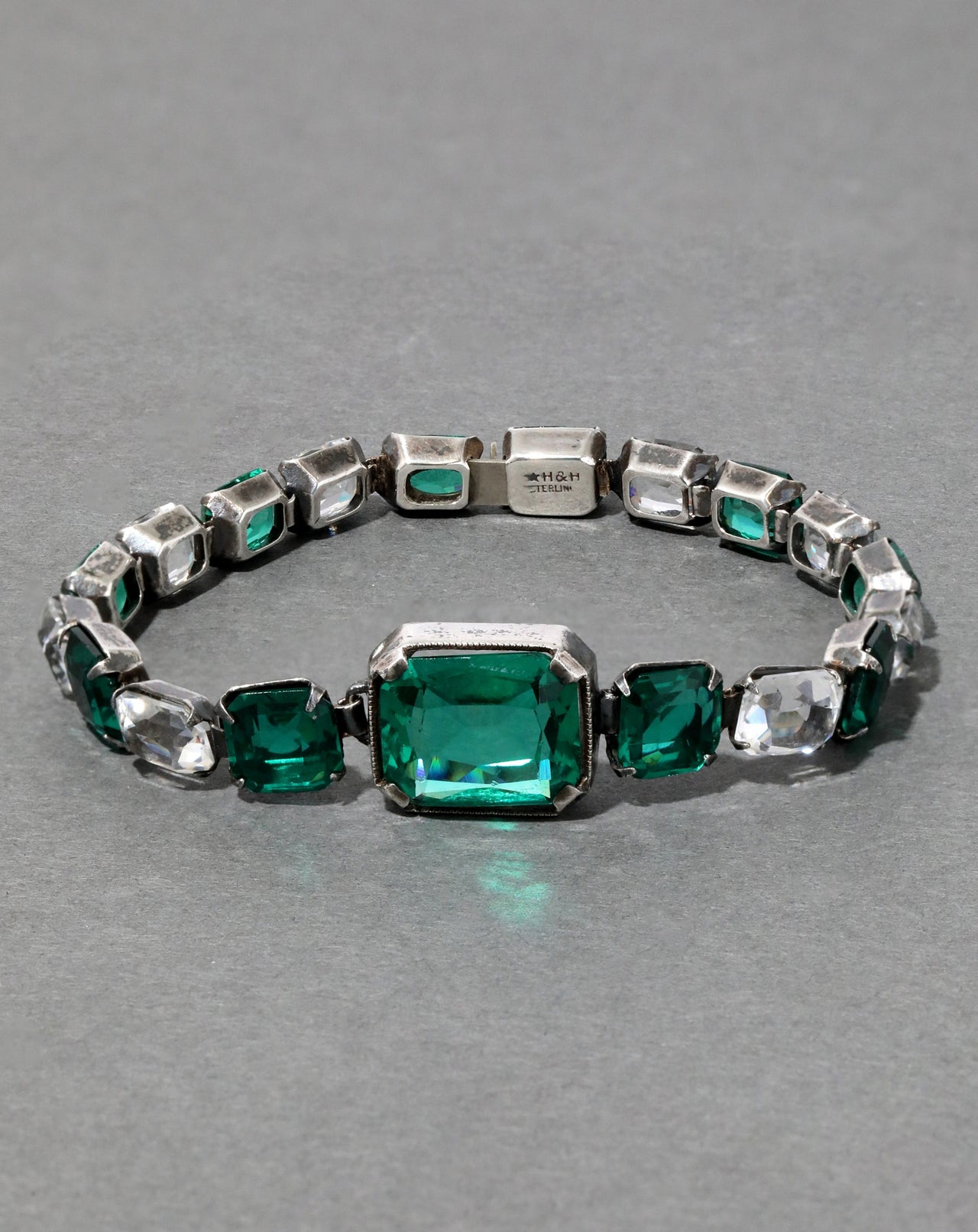 Vintage 1930s Sterling Silver Green Crystal Line Bracelet - Photo 2