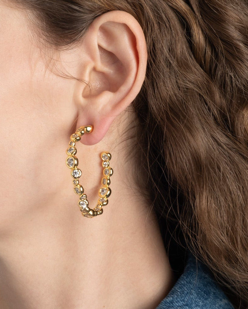 Asterales Gold Large Hoop Earring - Photo 2