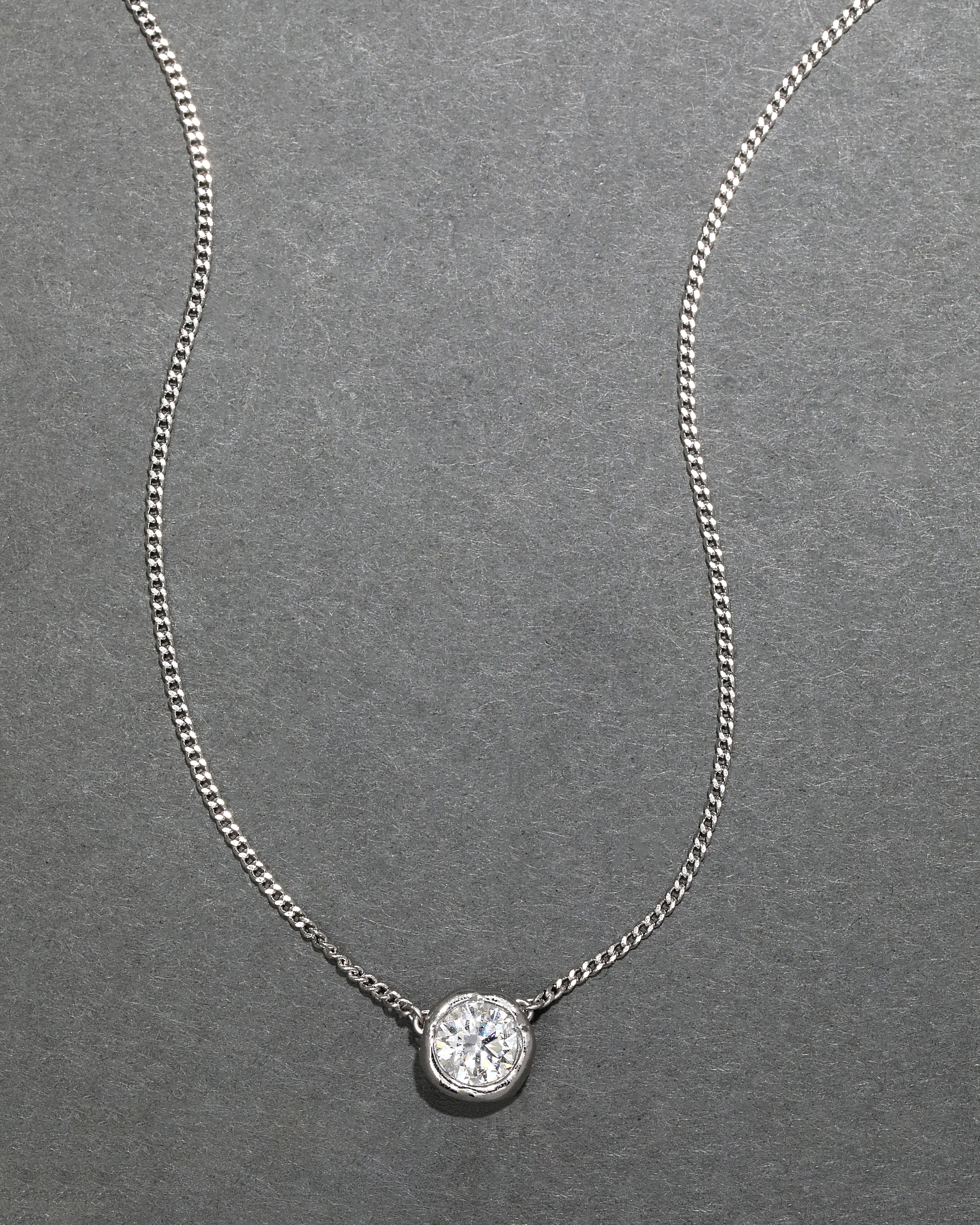 Asterales Solitaire Necklace