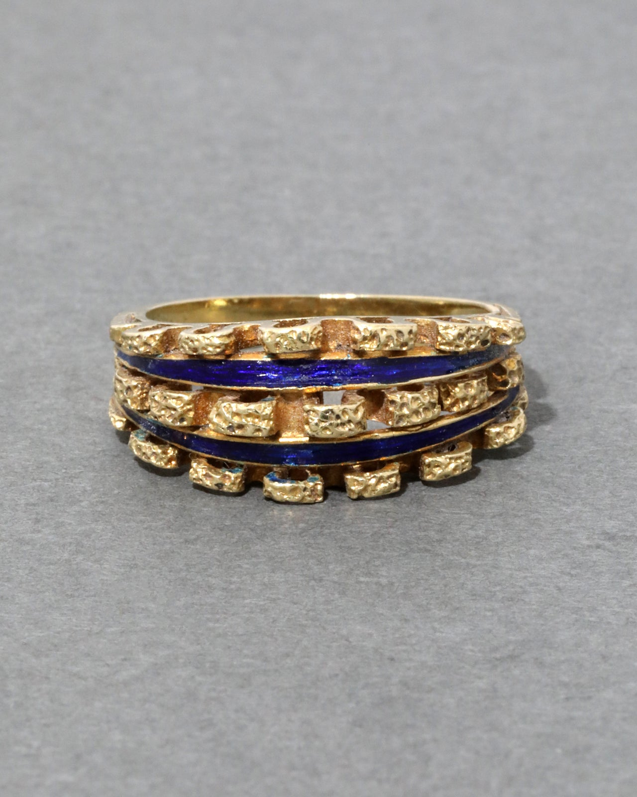 Vintage 1970s 18k Gold Brutalist Band Ring - Photo 2