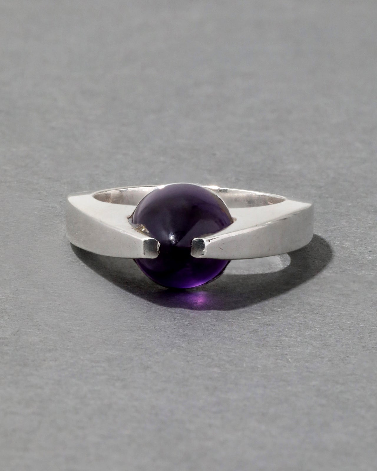 Vintage 1970s Arne Johnson Sterling Silver and Amethyst Ring - Photo 2