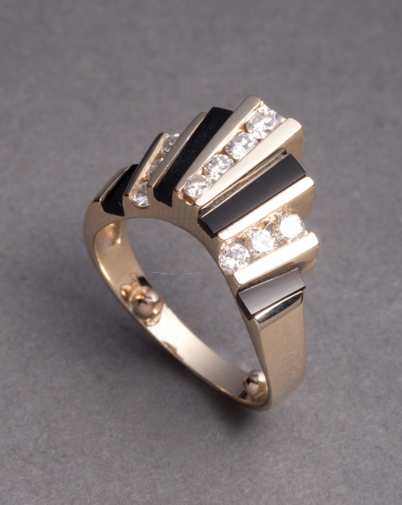 Vintage 1980s 14k Gold Retro Memphis Black Onyx Ring - Photo 2