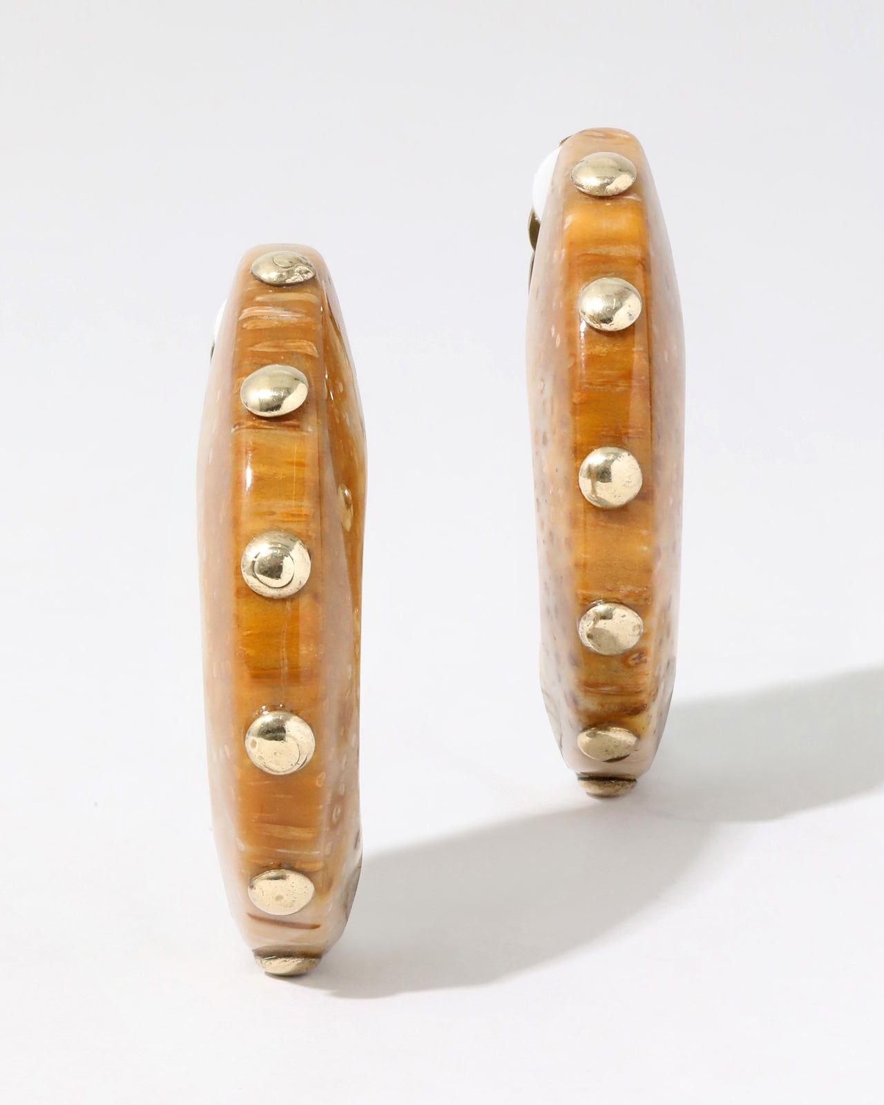 Vintage 1980s Hand Carved Fossilized Agate Clip Earrings - Photo 2