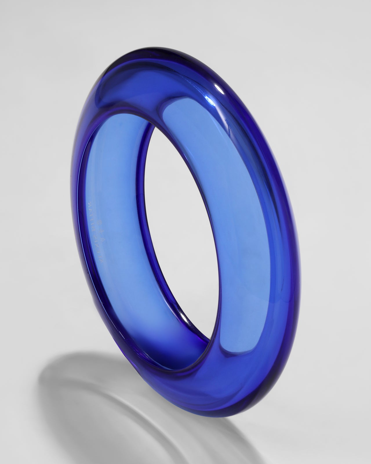 Bonbon Lucite Saucer Bangle Bracelet- Sky - Photo 2