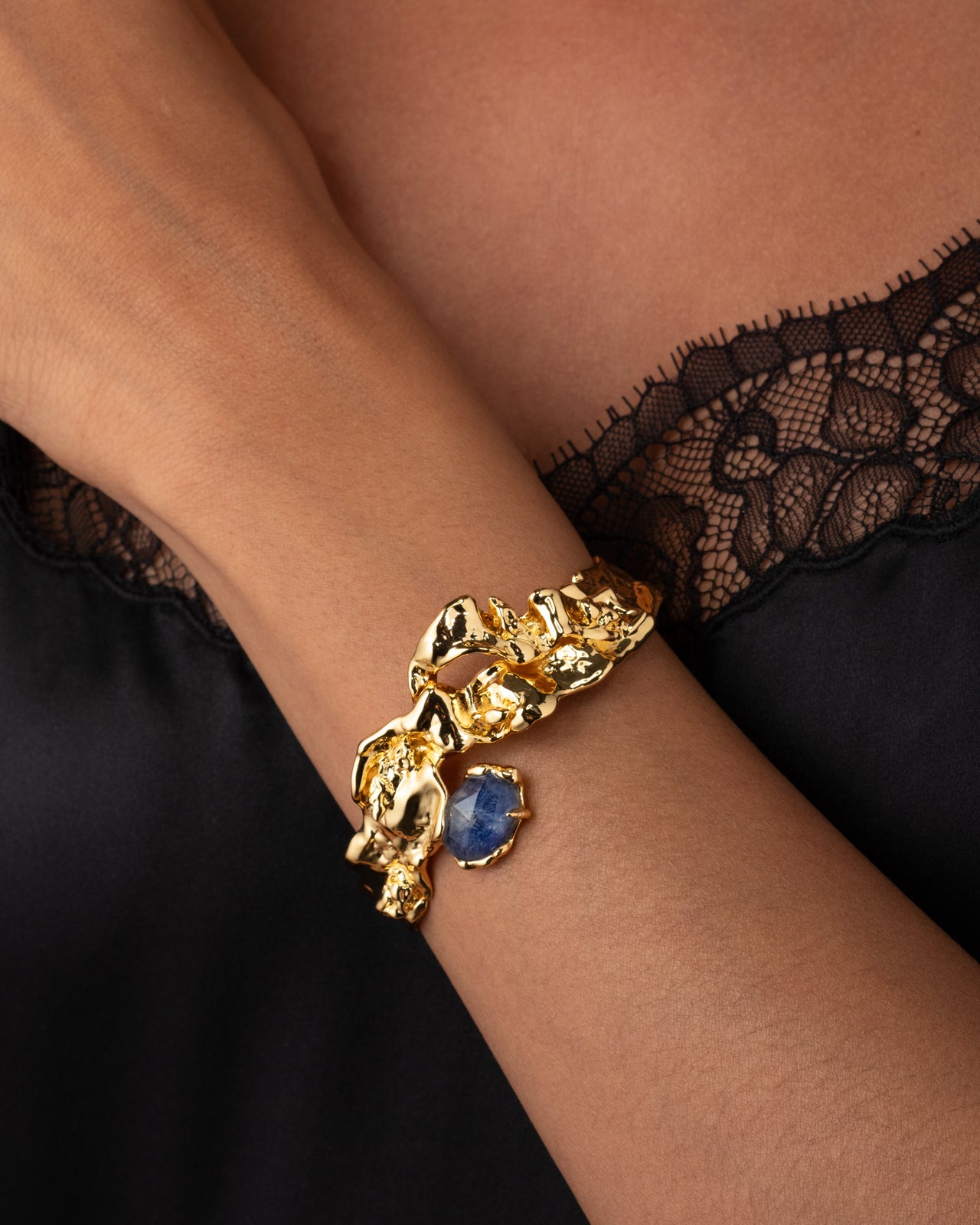 Brut Sculptural Ribbon Cuff Bracelet- Sodalite - Photo 2