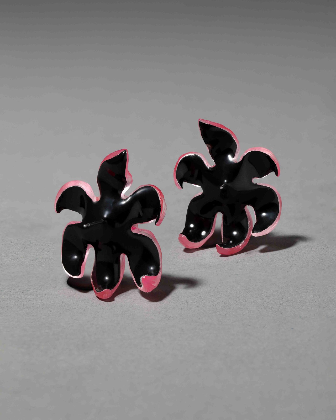 Lily Lucite Flower Post Earring- Magic Magenta - Photo 2