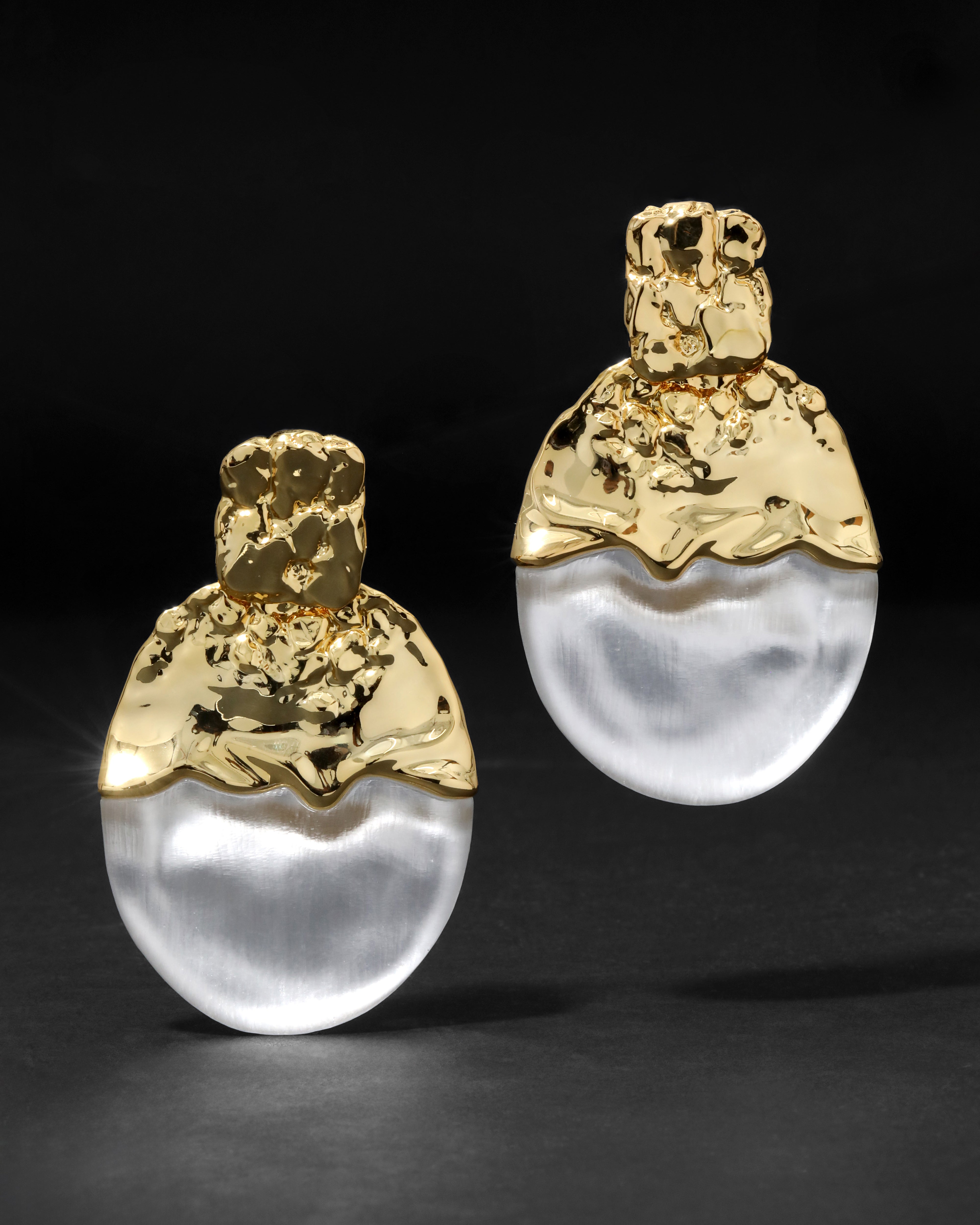 Lucite Brutalist Gilded Disc Clip Earring