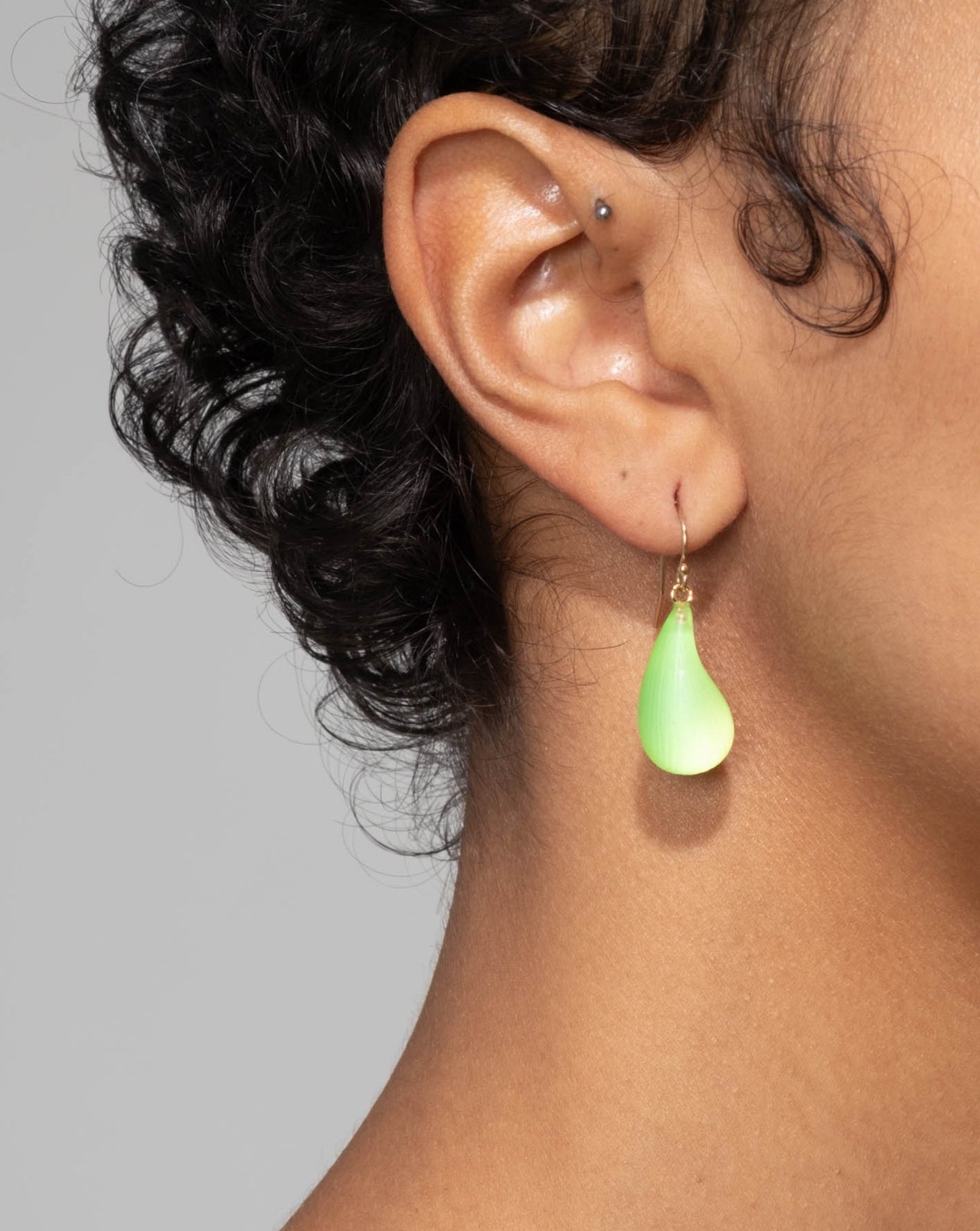 Lucite Dewdrop Earring- Neon Green - Photo 2
