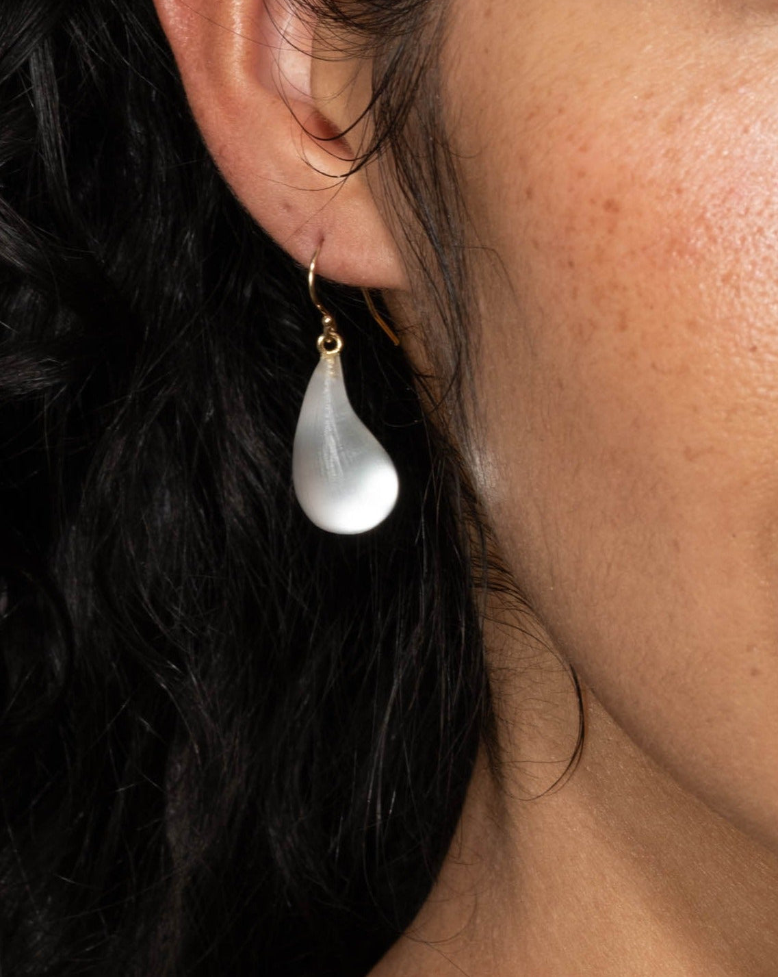 Lucite Dewdrop Earring- Silver - Photo 2