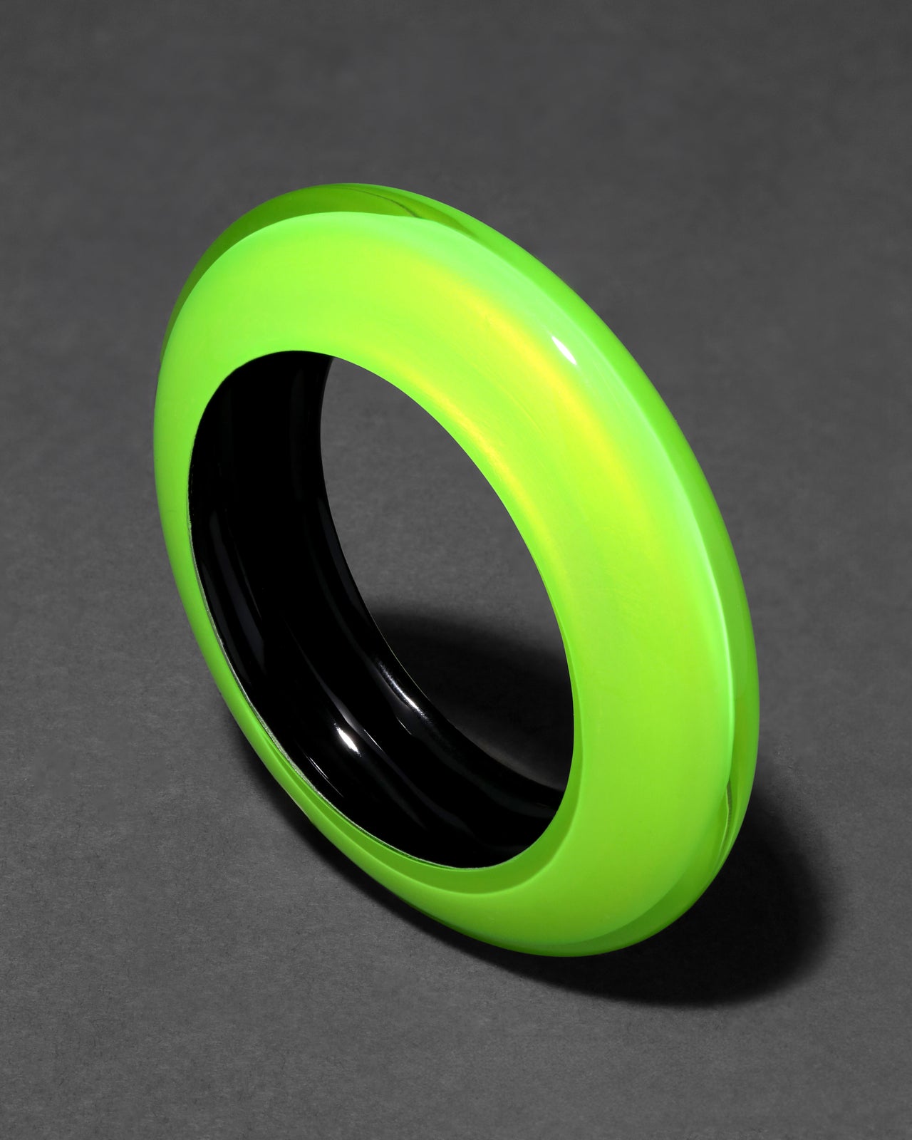Lucite Saucer Bangle Bracelet- Fluorescent Yellow - Photo 2