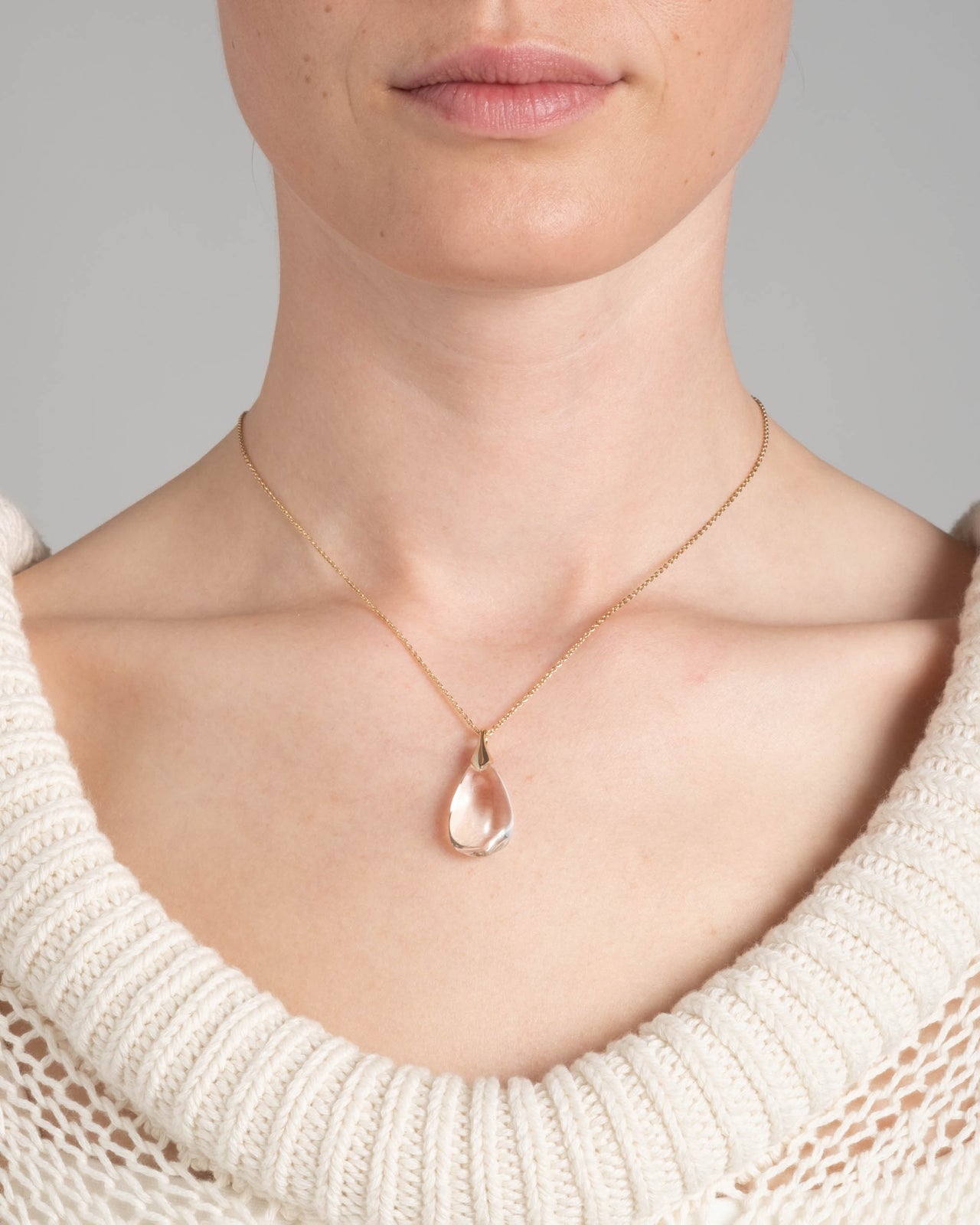 Lucite Teardrop Pendant Necklace- Clear - Photo 2