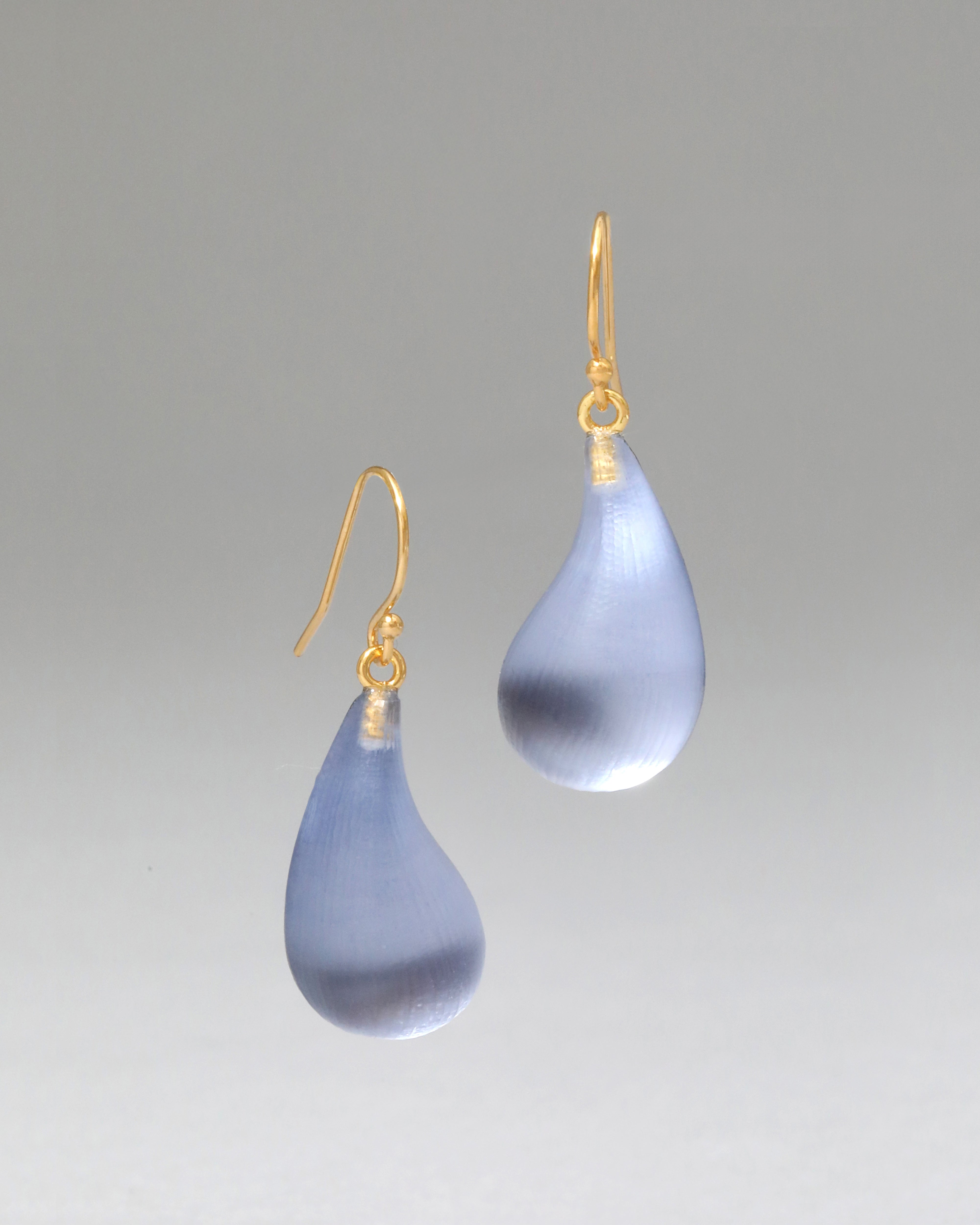 Lucite Dewdrop Earring Steel