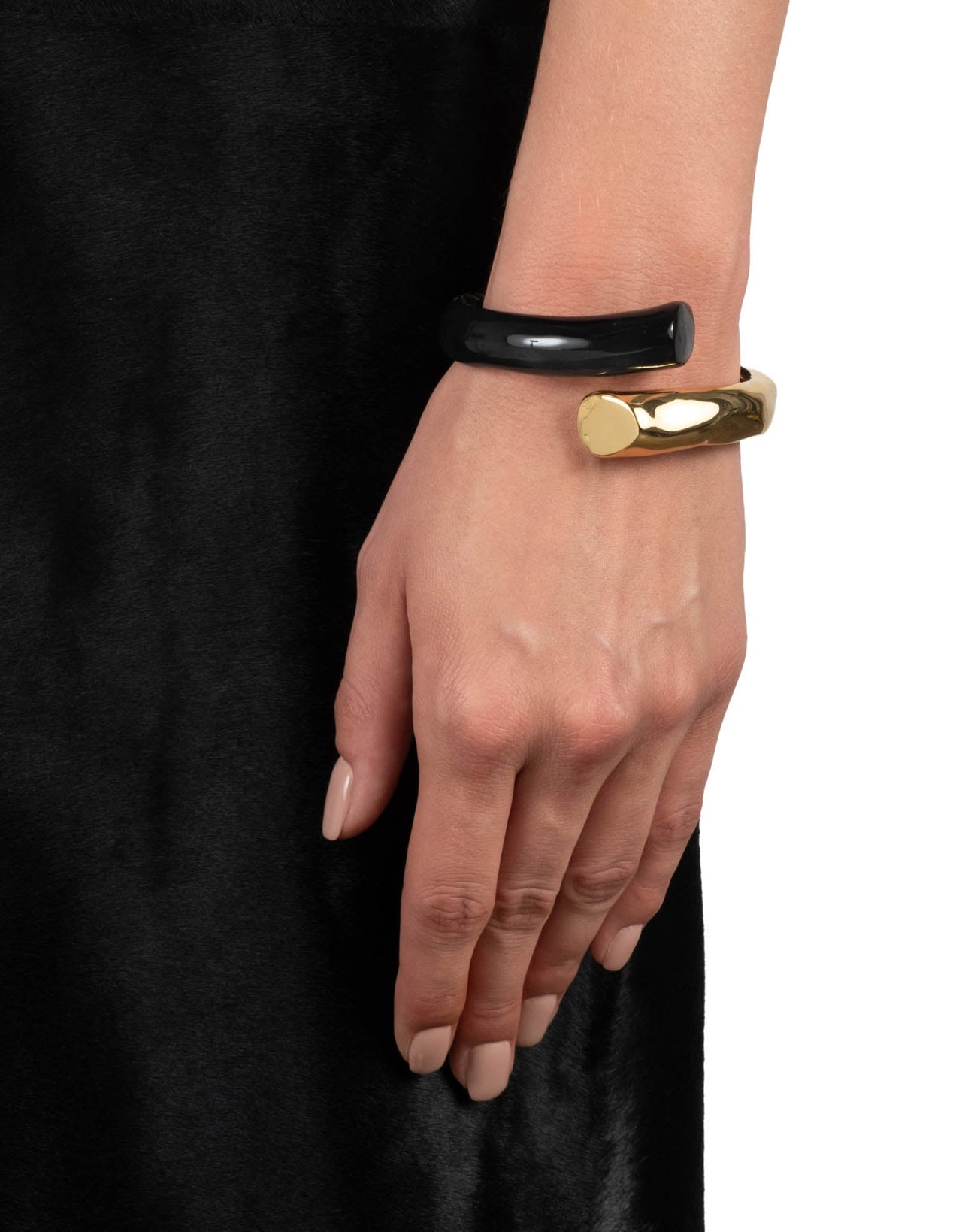 Lucite Bypass Hinge Bracelet- Onyx - Photo 2