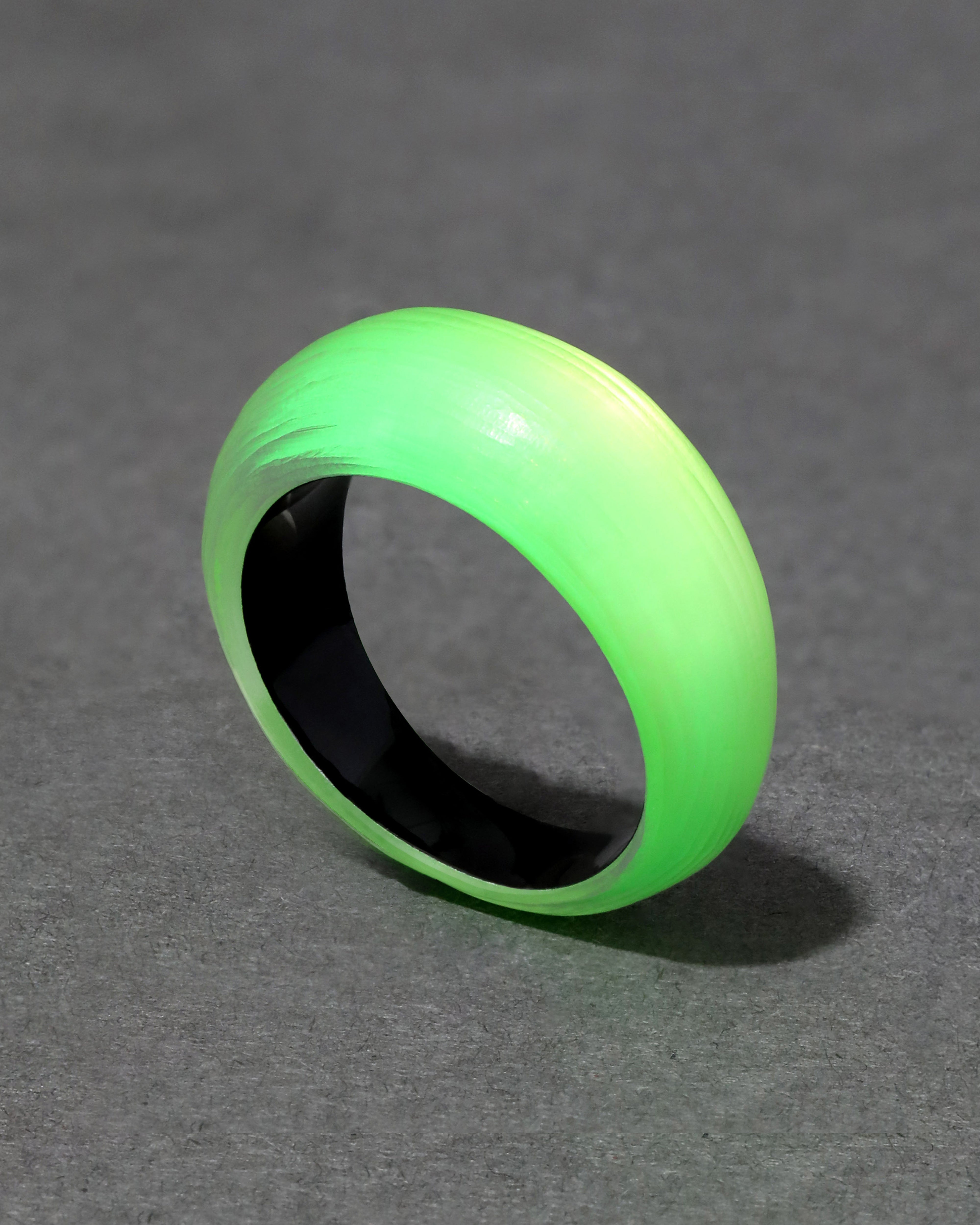 Lucite Tapered Ring Neon Green