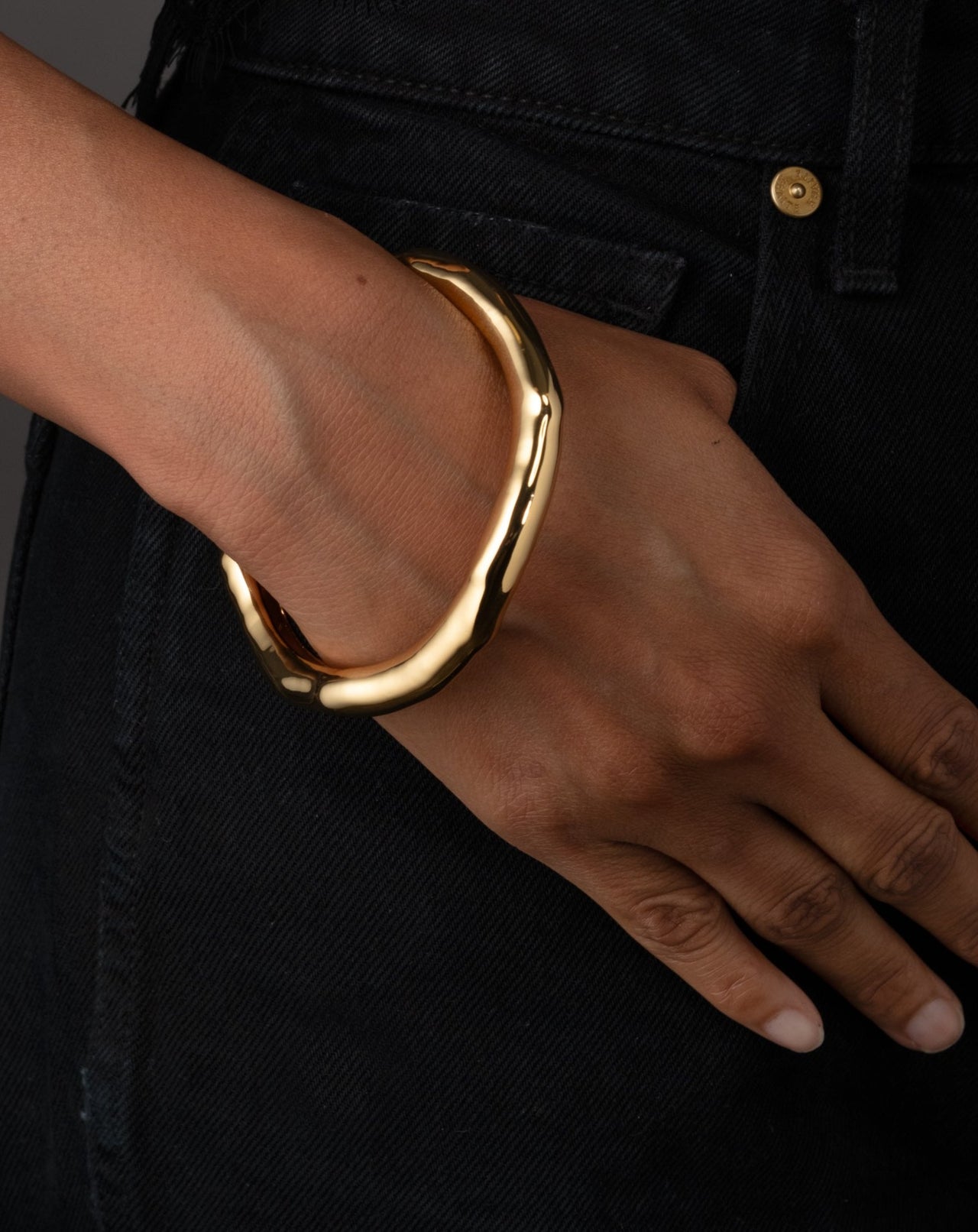 Small Molten Bangle Bracelet- Gold - Photo 2