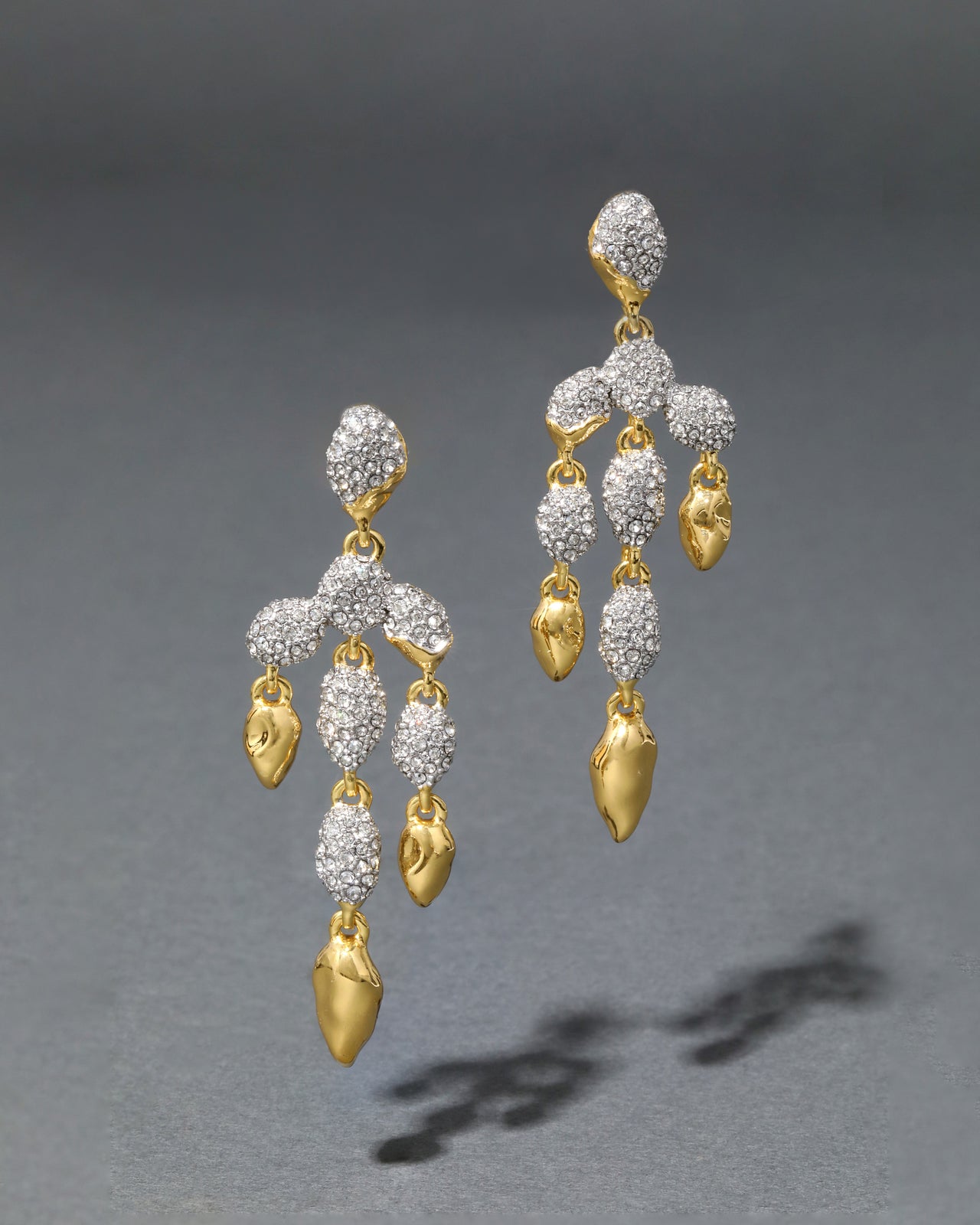 Solanales Crystal Pebble Chandelier Earring - Photo 2