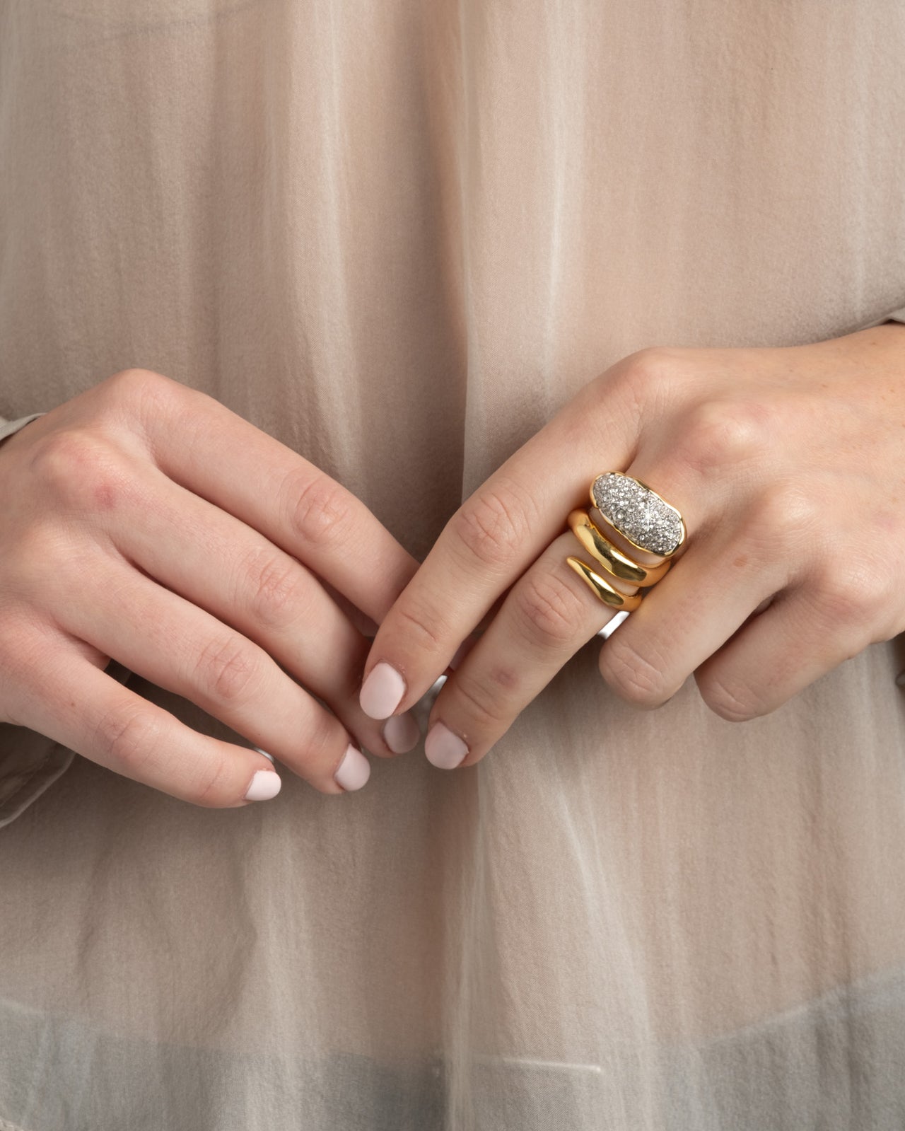 Solanales Crystal Coiled Pebble Ring - Photo 2