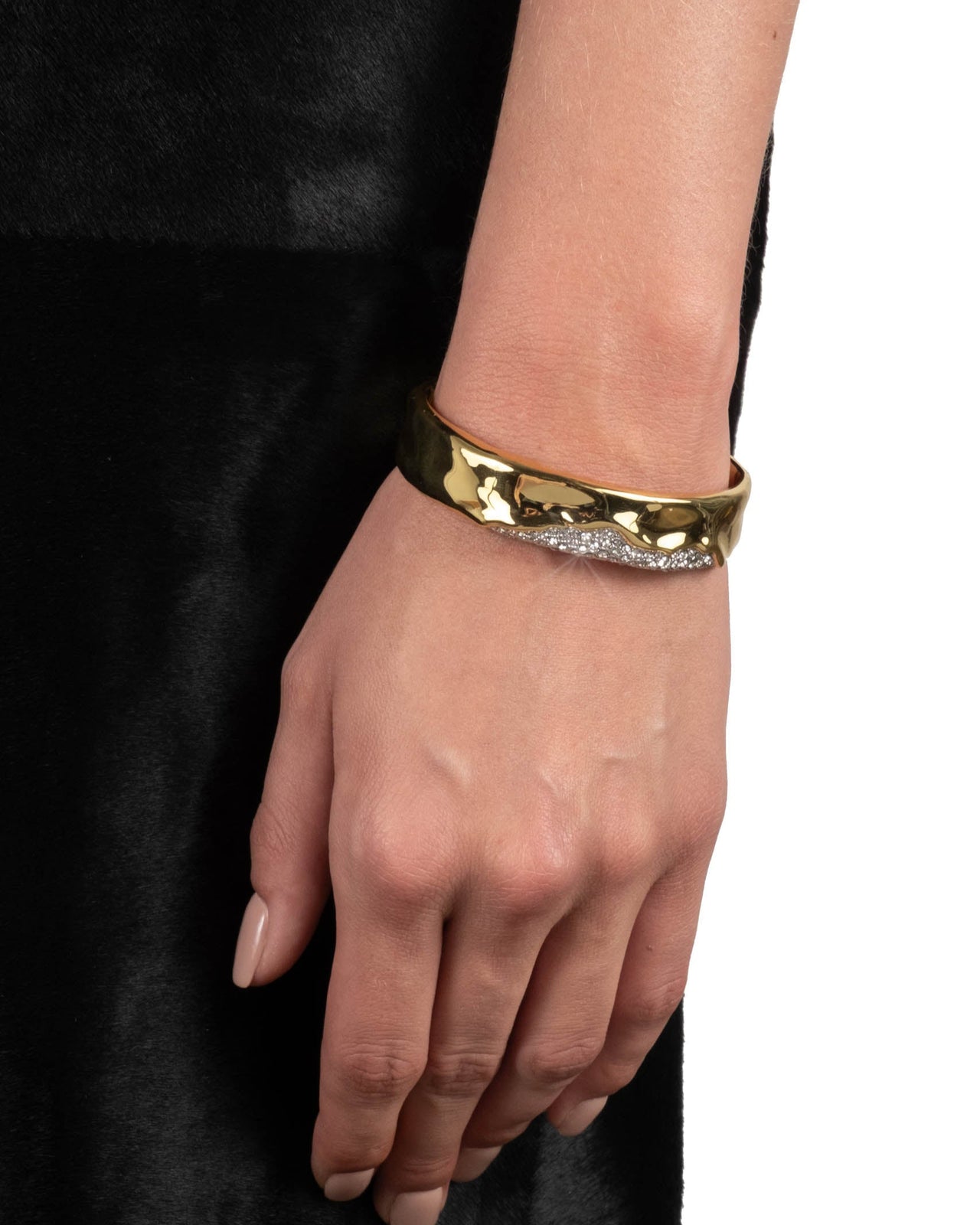 Solanales Gold Crystal Cuff Bracelet - Photo 2