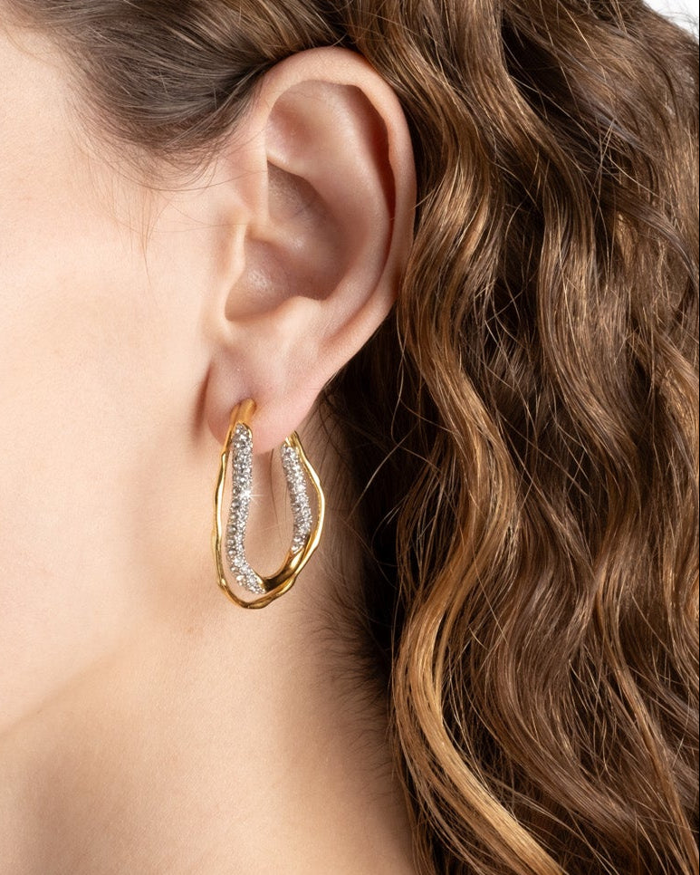 Solanales Gold Crystal Twist Hoop Earring - Photo 2