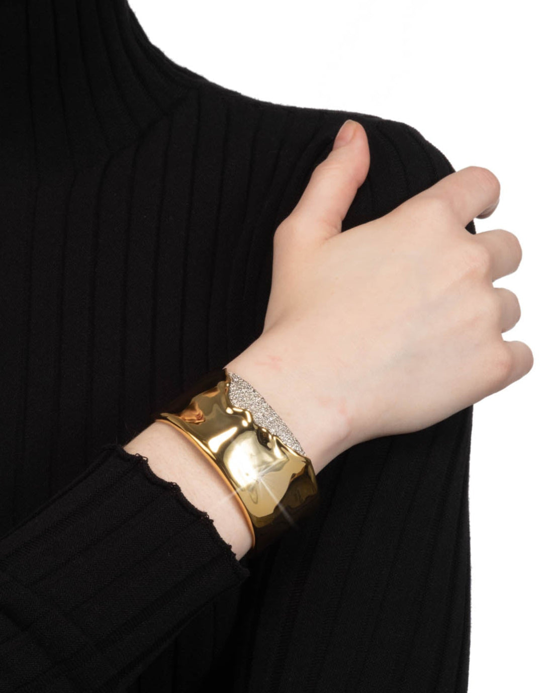 Solanales Gold Crystal Wide Cuff Bracelet - Photo 2