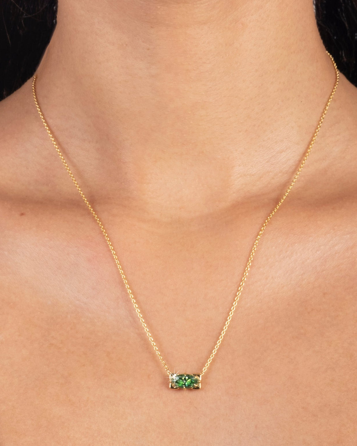 Solaris Vermeil Navette Pendant Necklace- Emerald Moissanite - Photo 2