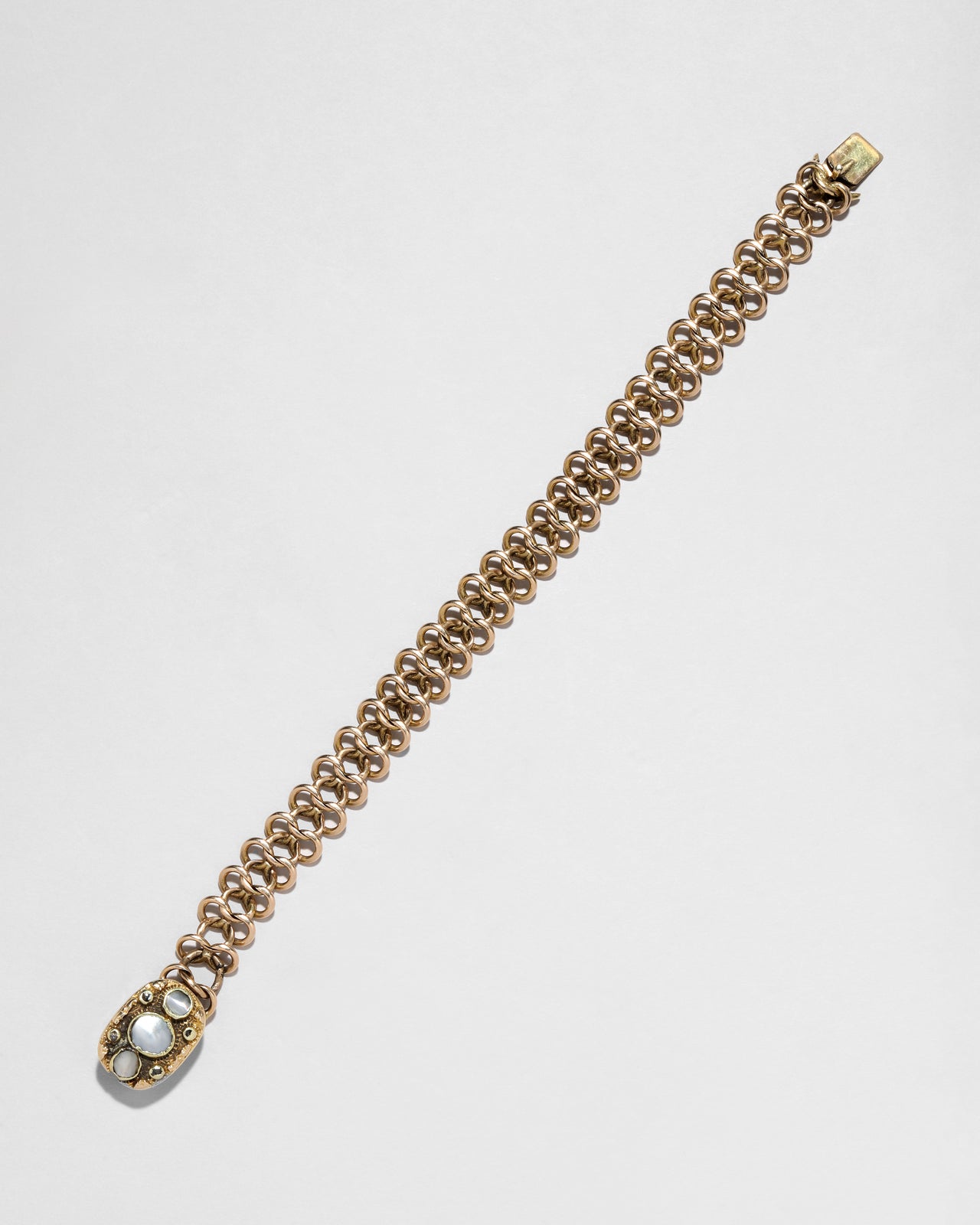 Antique Early 1800s 14k Gold with Mother of Pearl & Diamond Hand Engraved Link Bracelet - Photo 2
