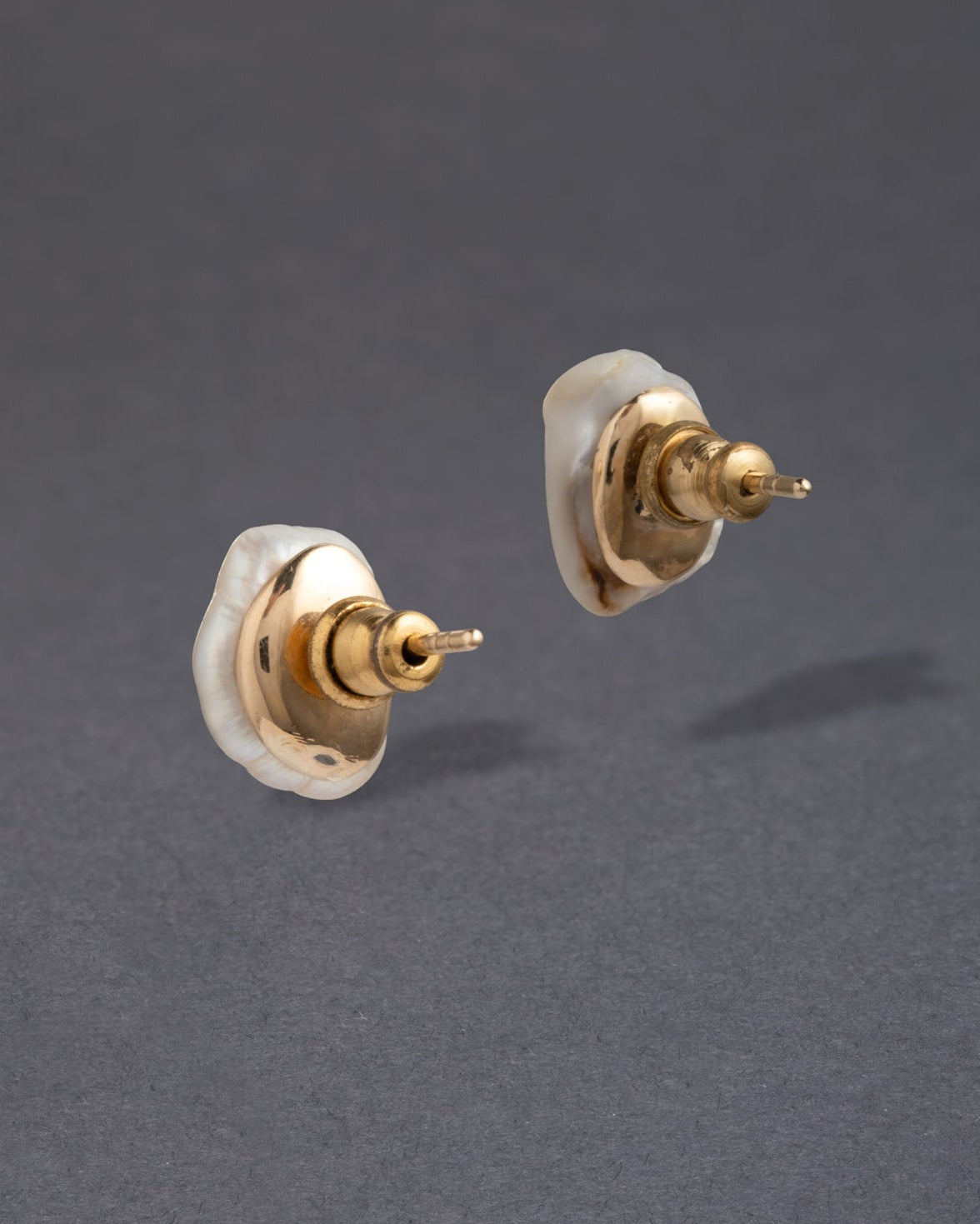 Antique Early 1900s Natural Pearl with Platinum Set Diamond & 14k Gold Post Earring - Photo 2