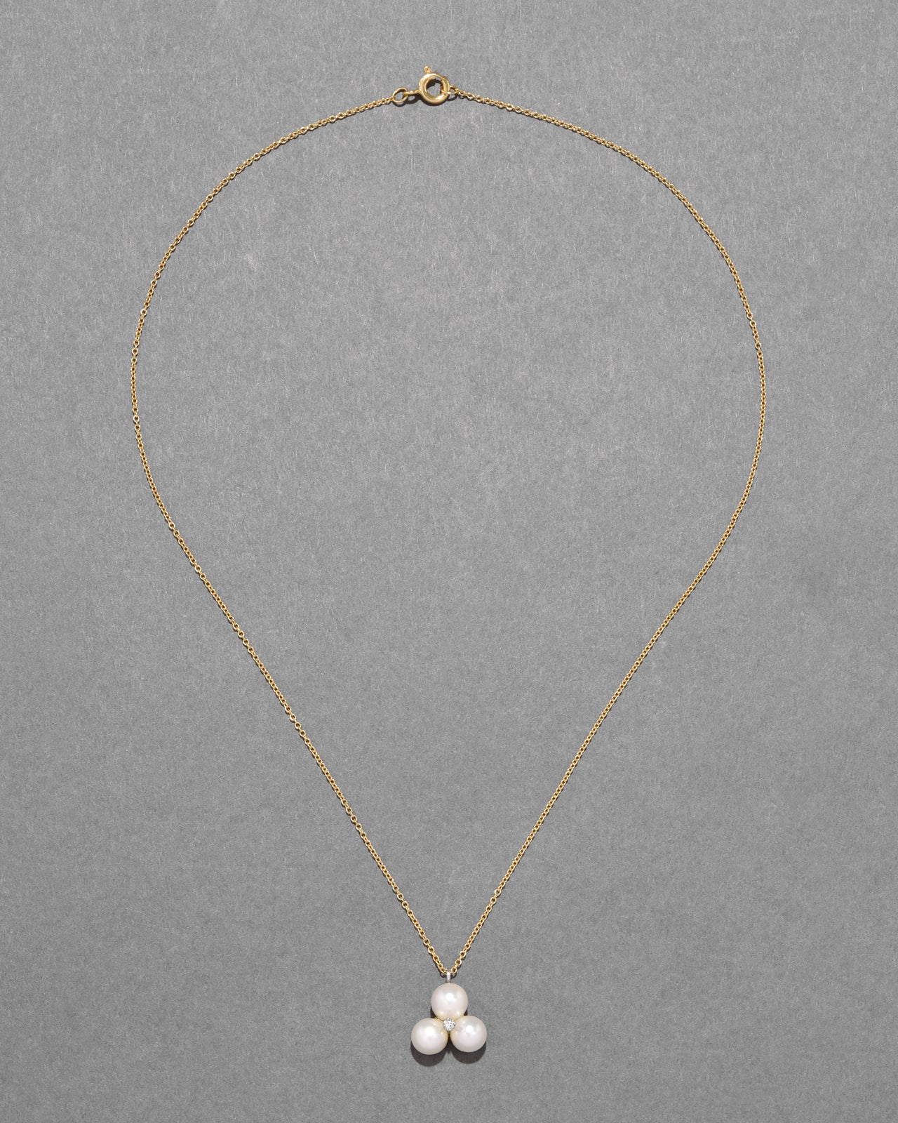 Vintage 1970s White Gold with Triple Pearl & Diamond Pendant Necklace - Photo 2