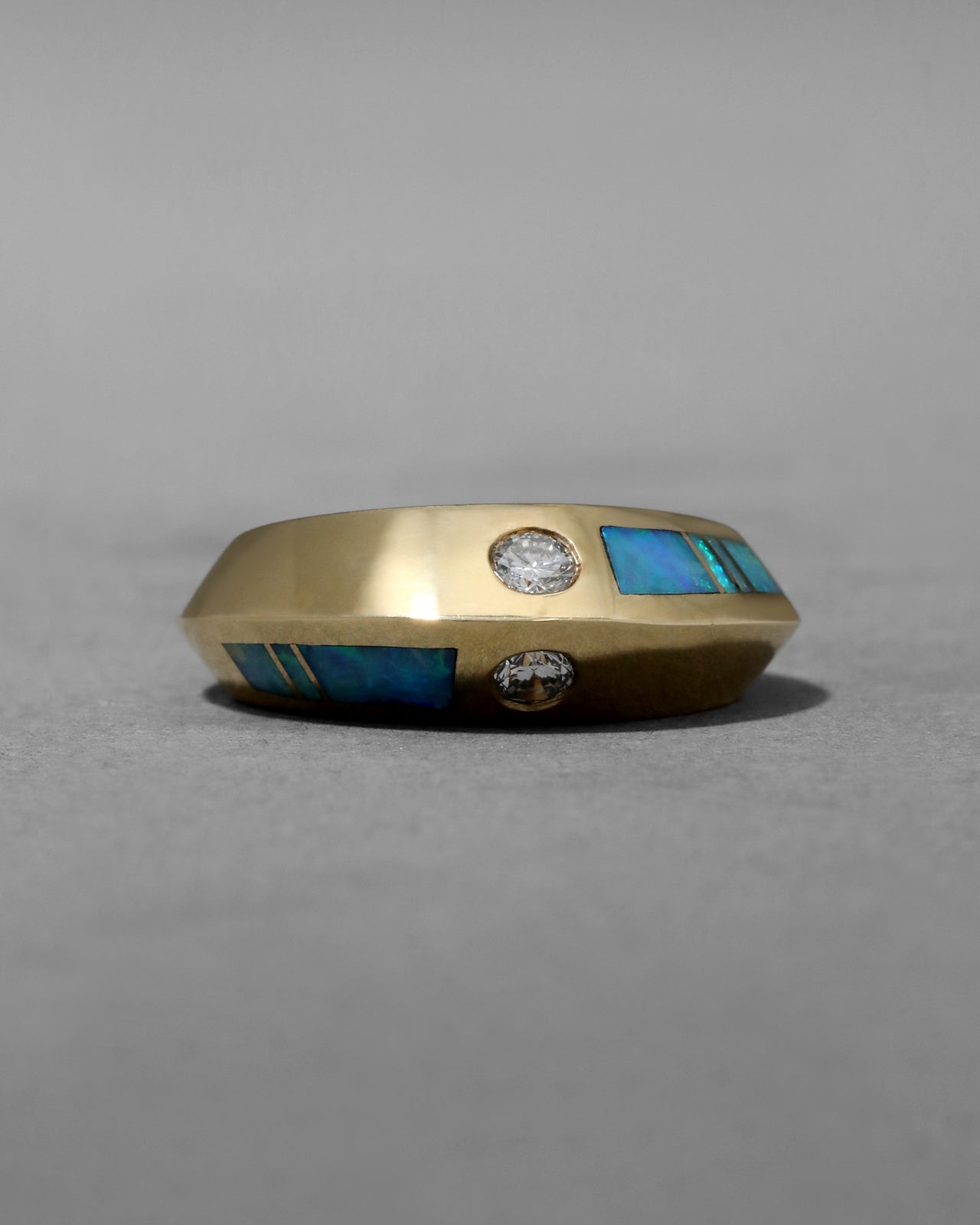 Vintage 1980s 14k Gold with Opal Inlay & Diamonds Set in Modernist Band - Photo 2