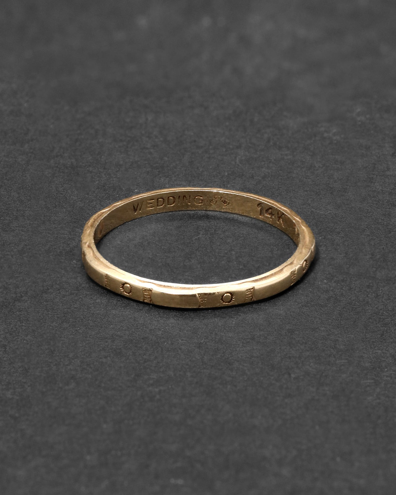 Vintage 14k Gold XO Band Ring - Photo 2
